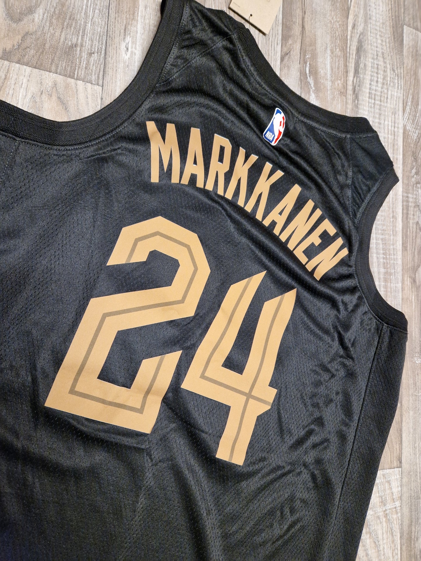 Lauri Markkanen Cleveland Cavaliers Jersey Size Large