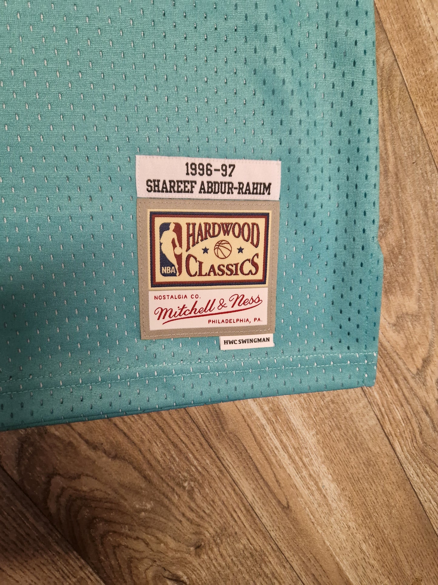 Shareef Abdur-Rahim Vancouver Grizzlies Jersey Size Medium