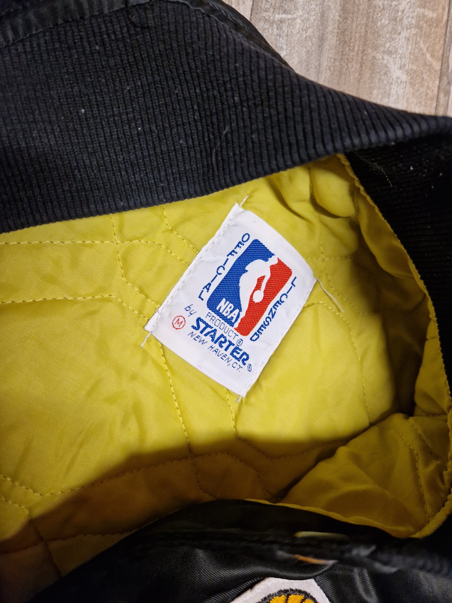 Los Angeles Lakers Jacket Size Medium