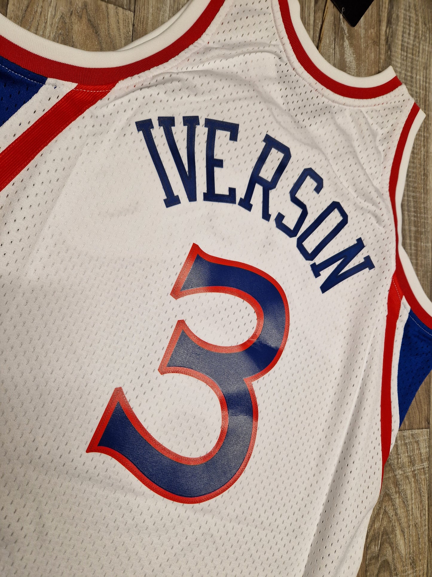 Allen Iverson Philadelphia 76ers Jersey Size Large