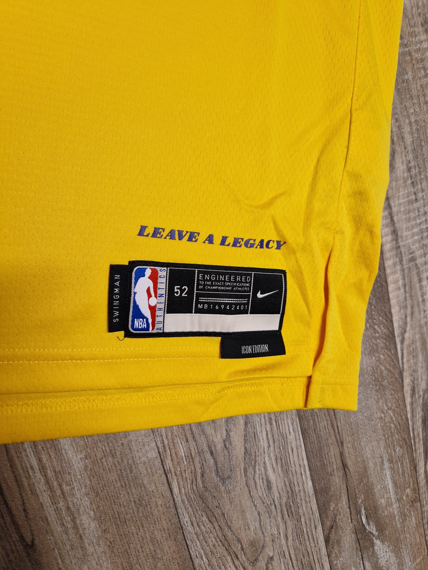 LeBron James Los Angeles Lakers Jersey Size XL