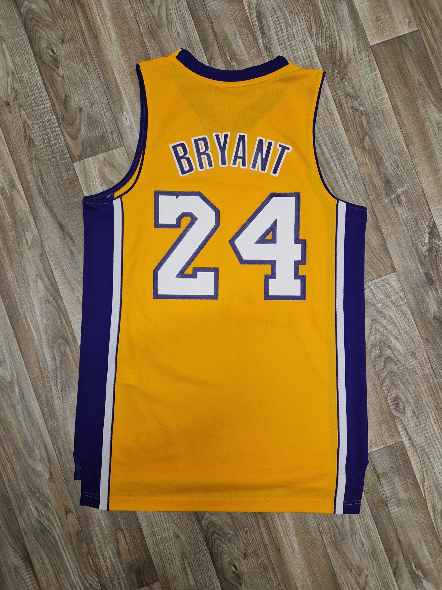 Kobe Bryant Los Angeles Lakers Jersey Size Small