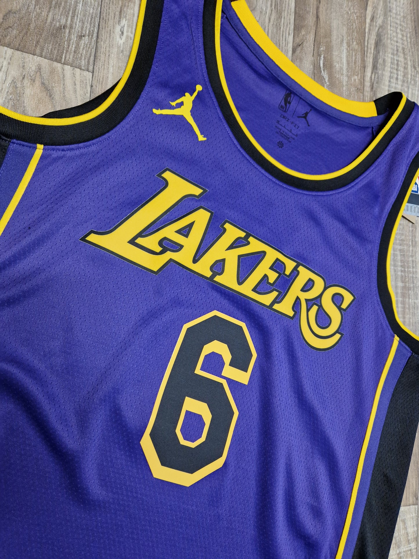 LeBron James Los Angeles Lakers Jersey Size Large