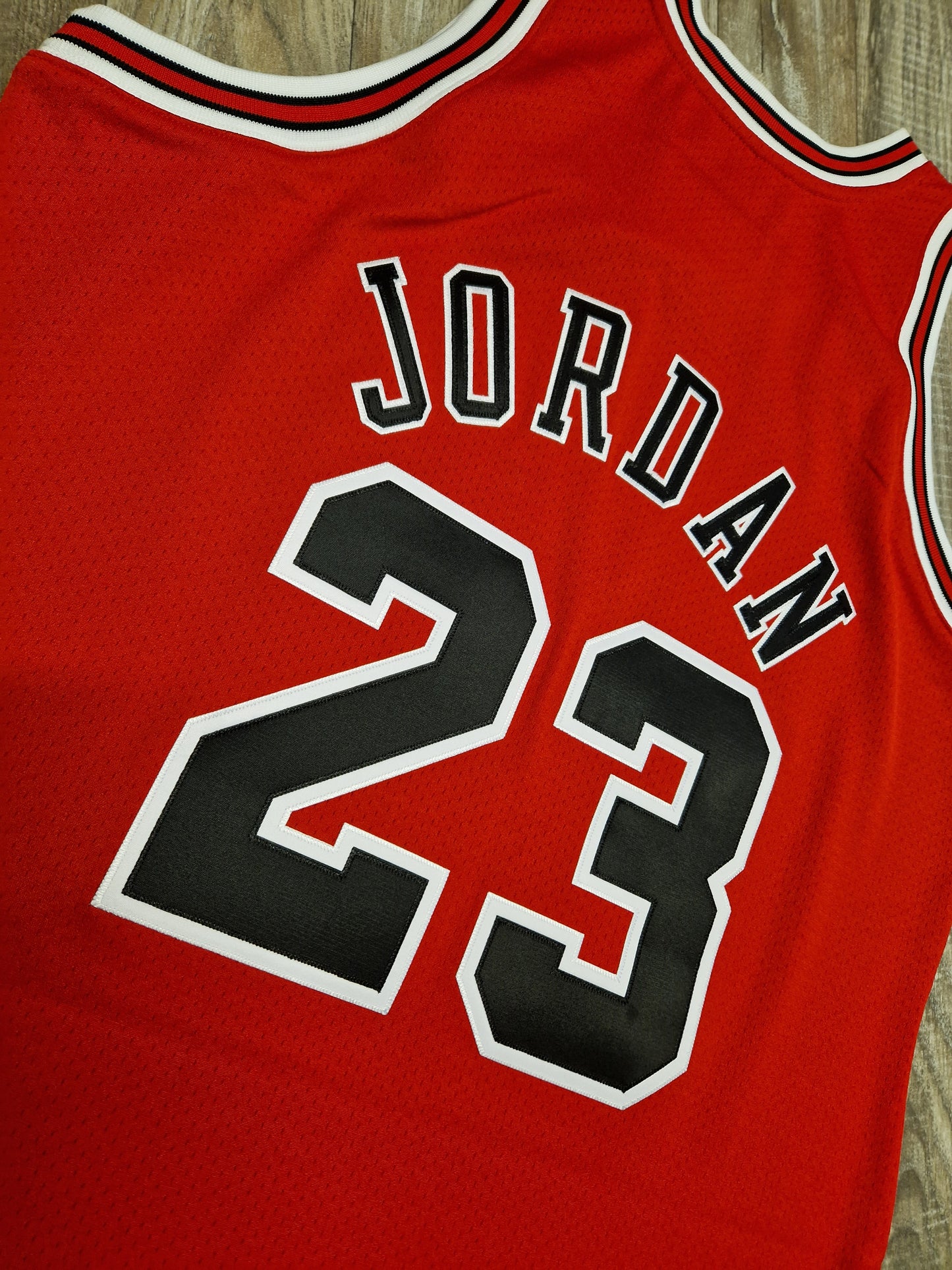 Michael Jordan Authentic Chicago Bulls Jersey Size Medium