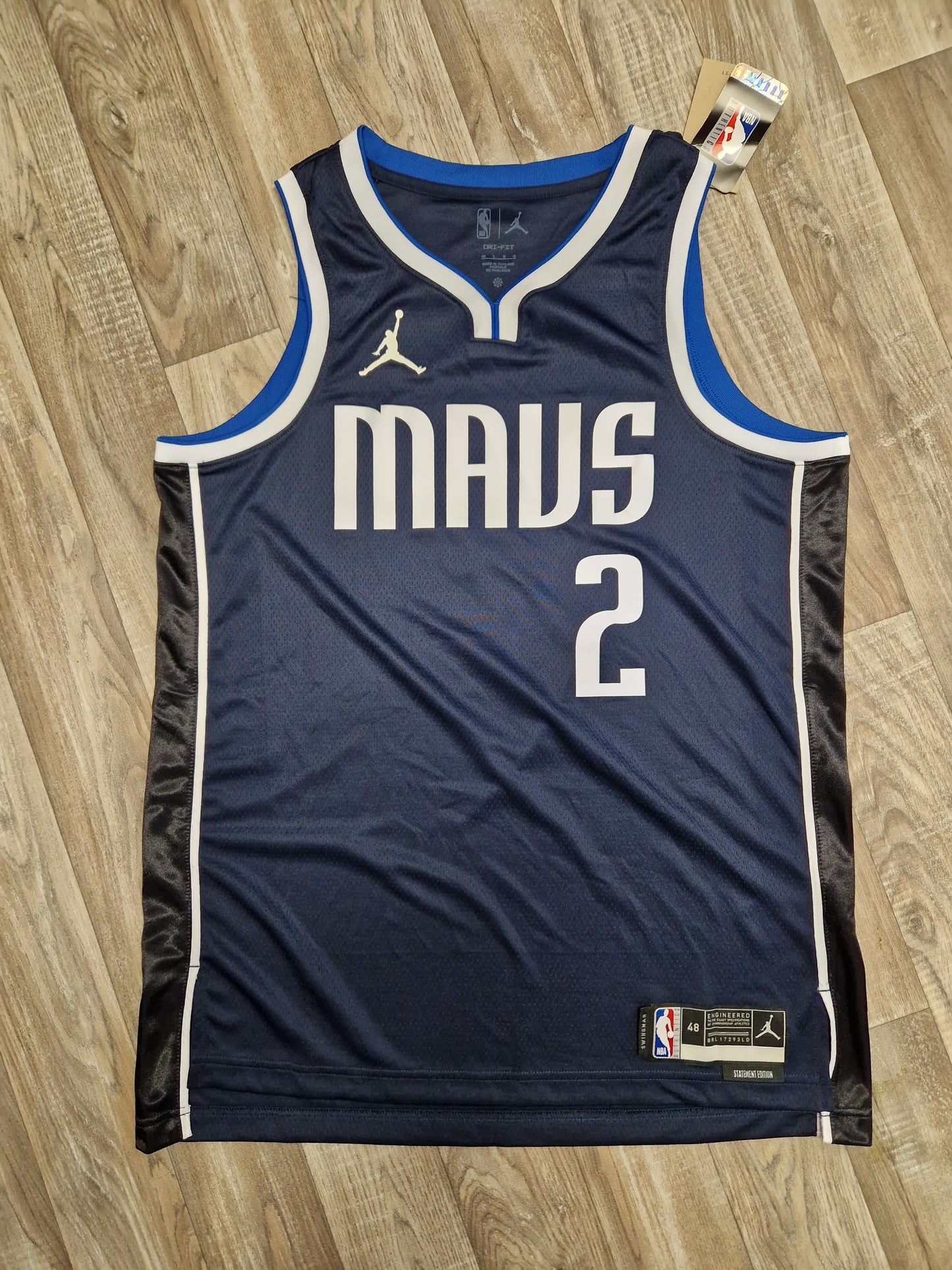 Kyrie Irving Dallas Mavericks Jersey Size Large