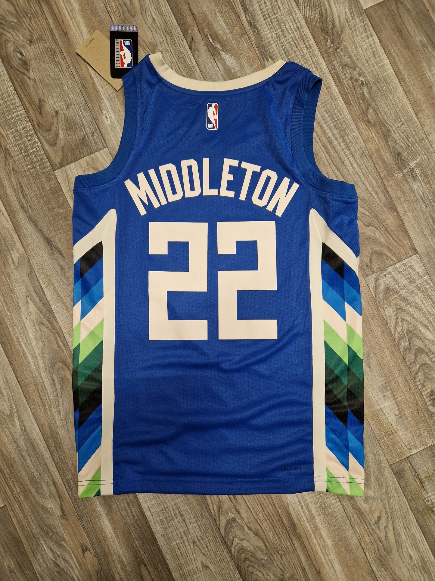 Khris Middleton Milwaukee Bucks Jersey Size Small