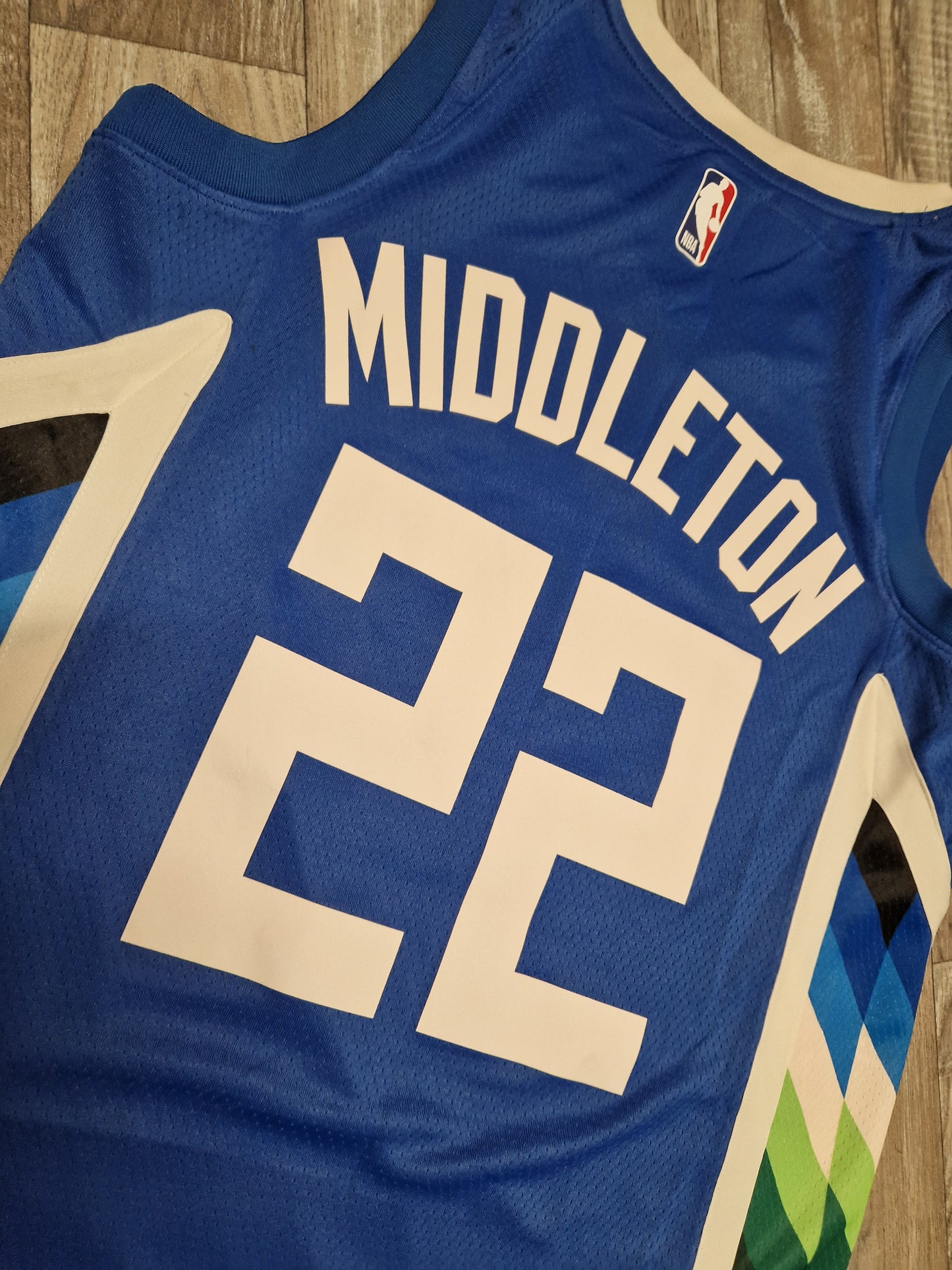 Khris Middleton Milwaukee Bucks Jersey Size Small