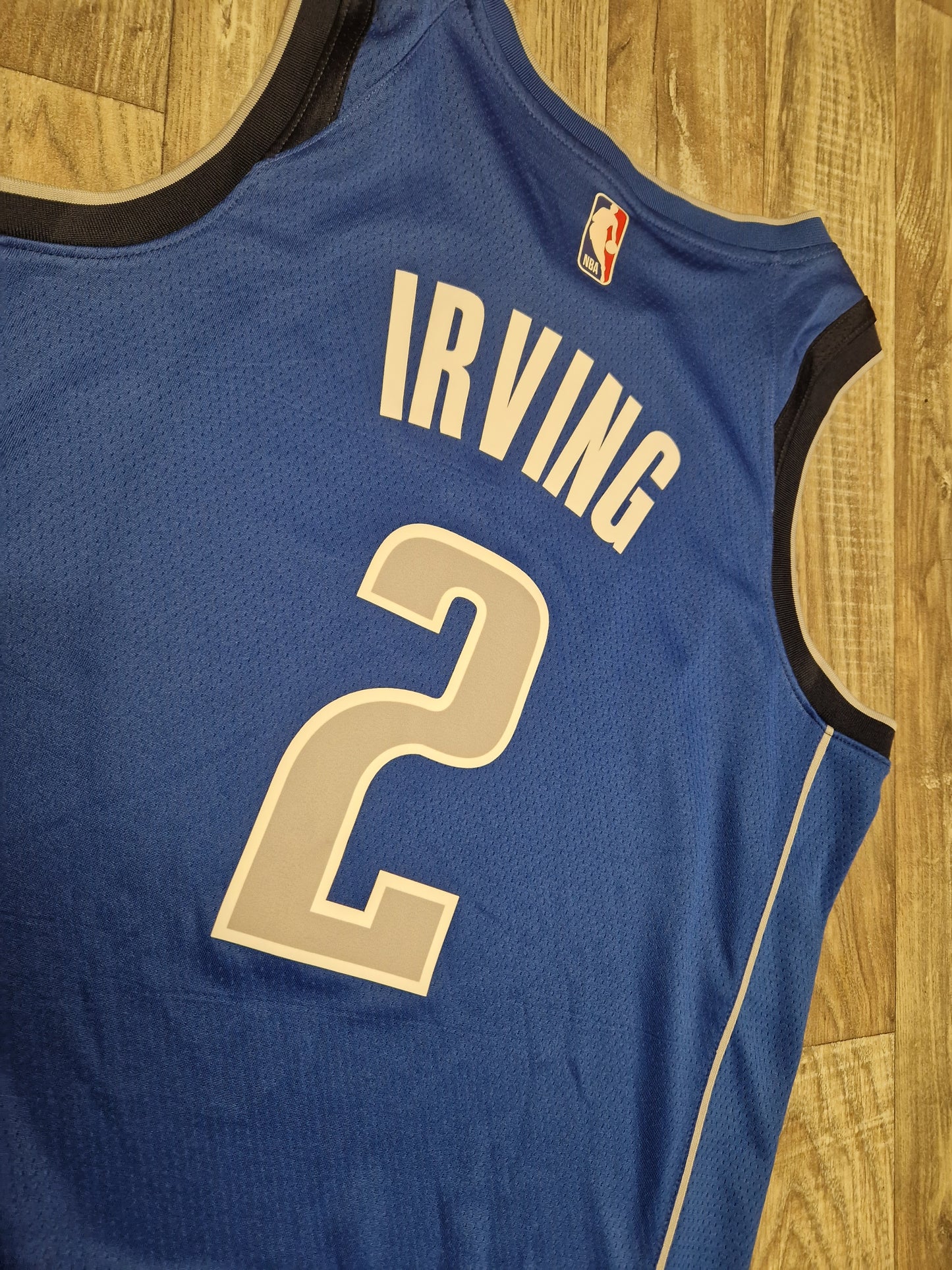 Kyrie Irving Dallas Mavericks Jersey Size Medium