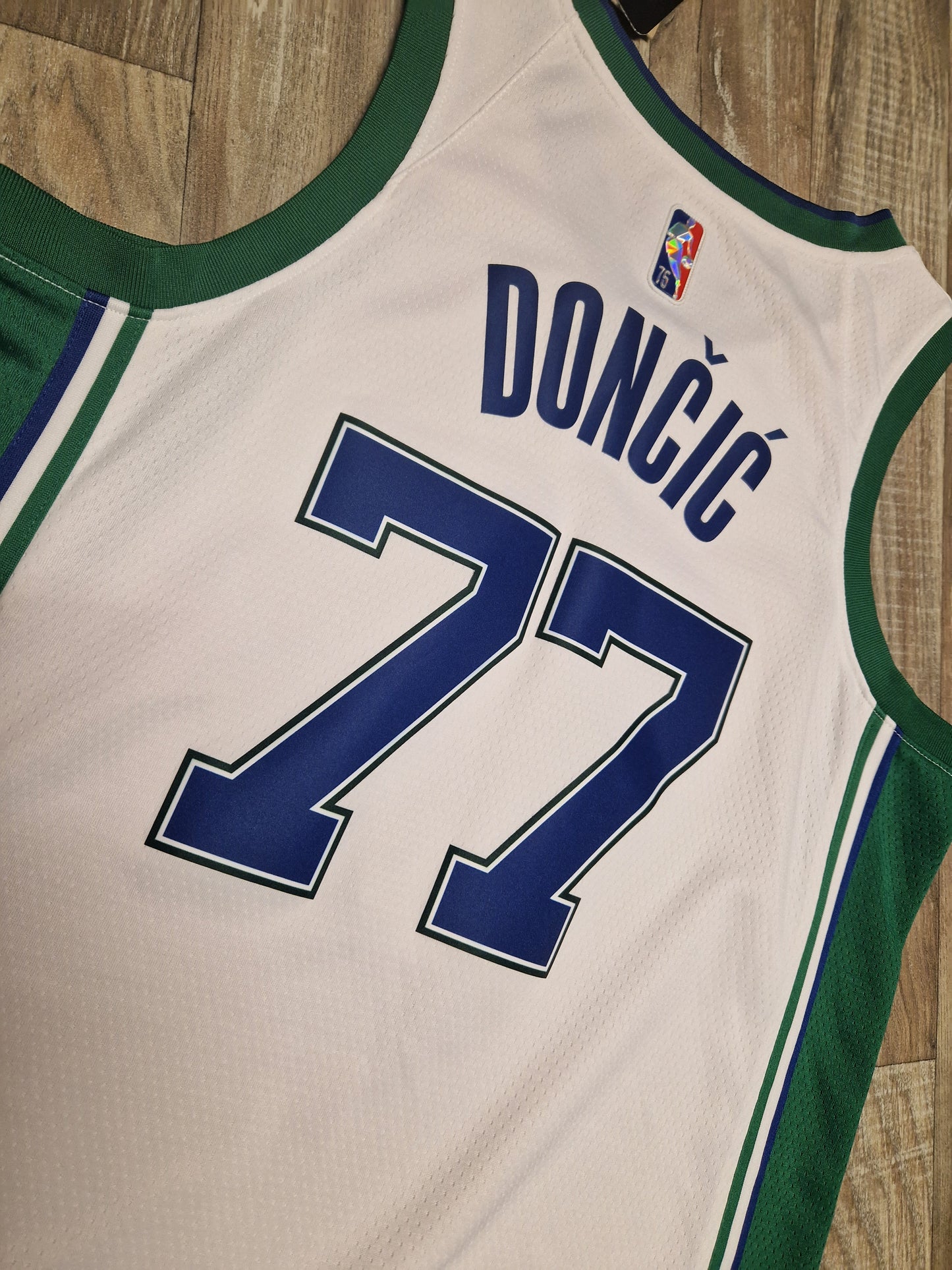 Luka Doncic Dallas Mavericks 75th Anniversary Jersey Size Medium