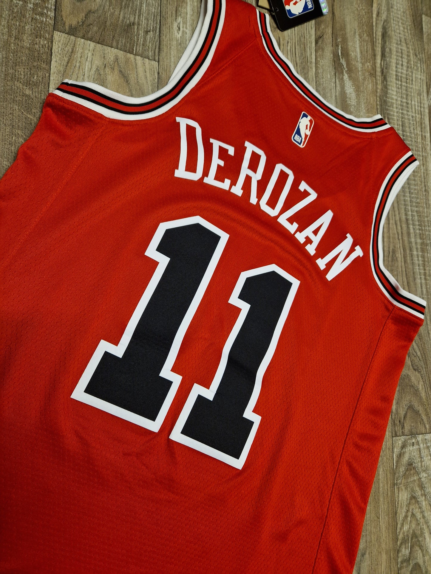 DeMar DeRozan Chicago Bulls Jersey Size Small