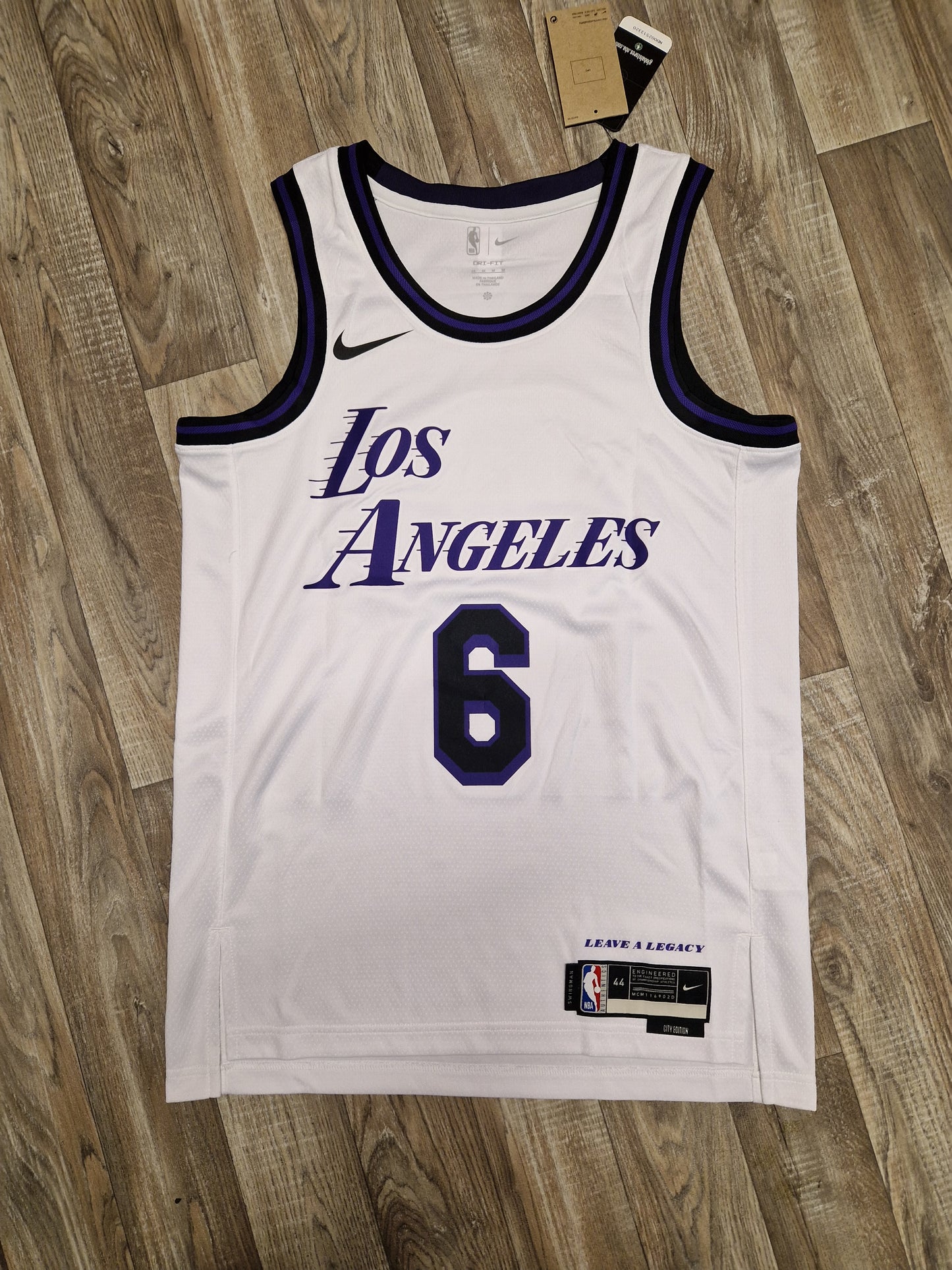 LeBron James Los Angeles Lakers Jersey Size Medium