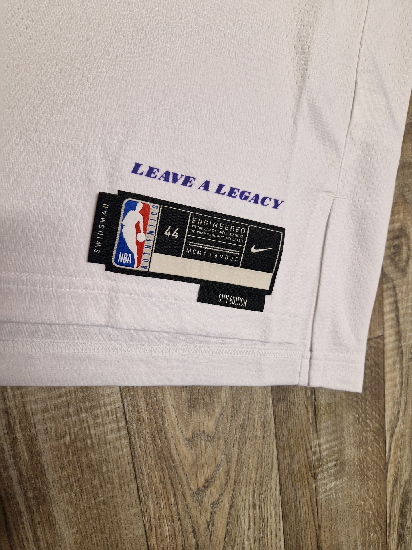 LeBron James Los Angeles Lakers Jersey Size Medium