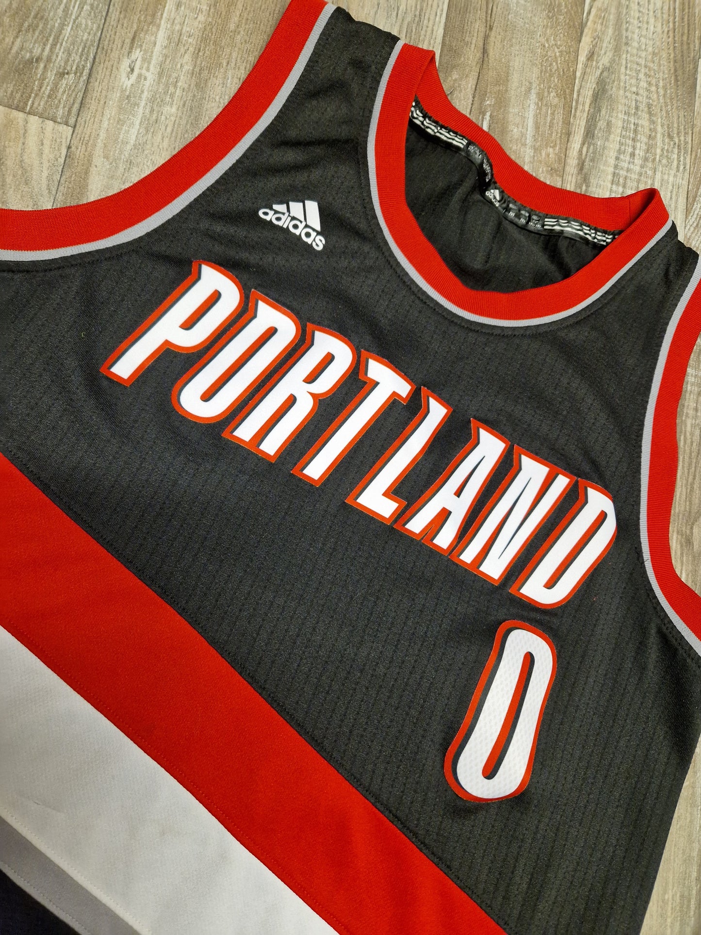 Damian Lillard Portland Trailblazers Jersey Size Medium
