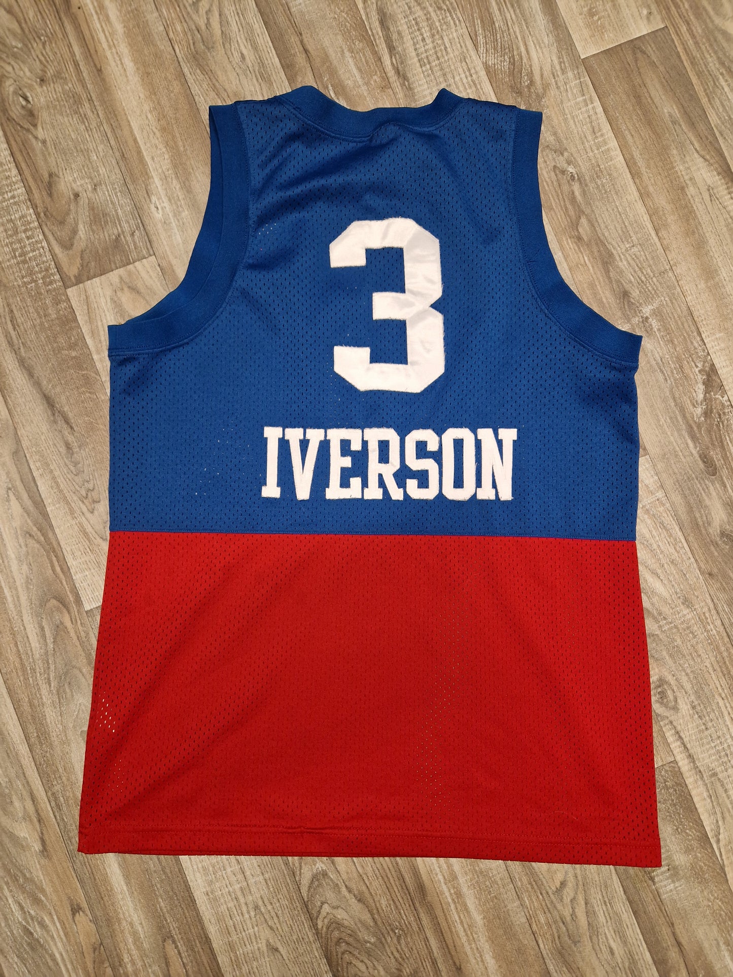 Allen Iverson Philadelphia 76ers Jersey Size Medium