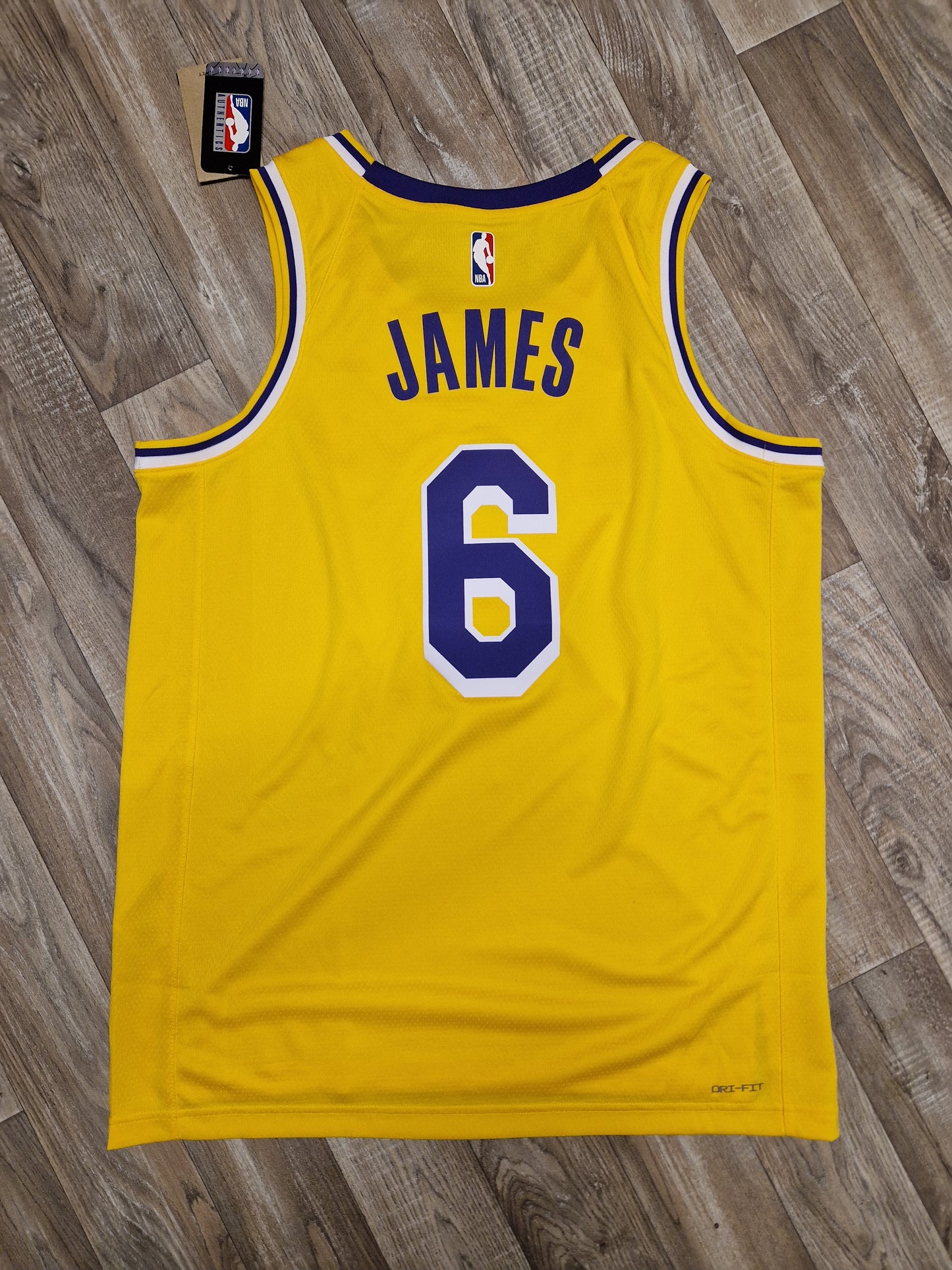 LeBron James Los Angeles Lakers Jersey Size XL