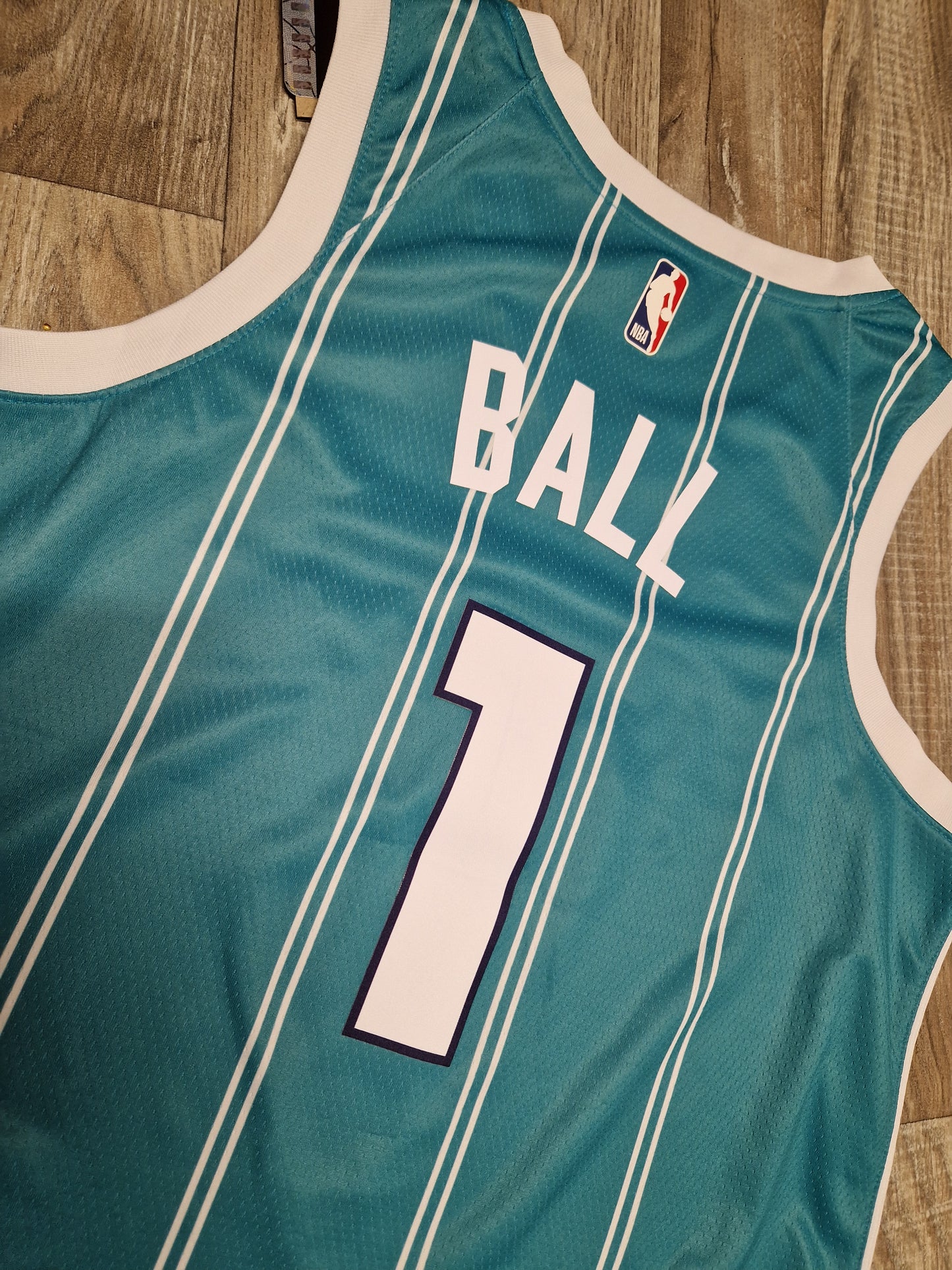 LaMelo Ball Charlotte Hornets Jersey Size Large