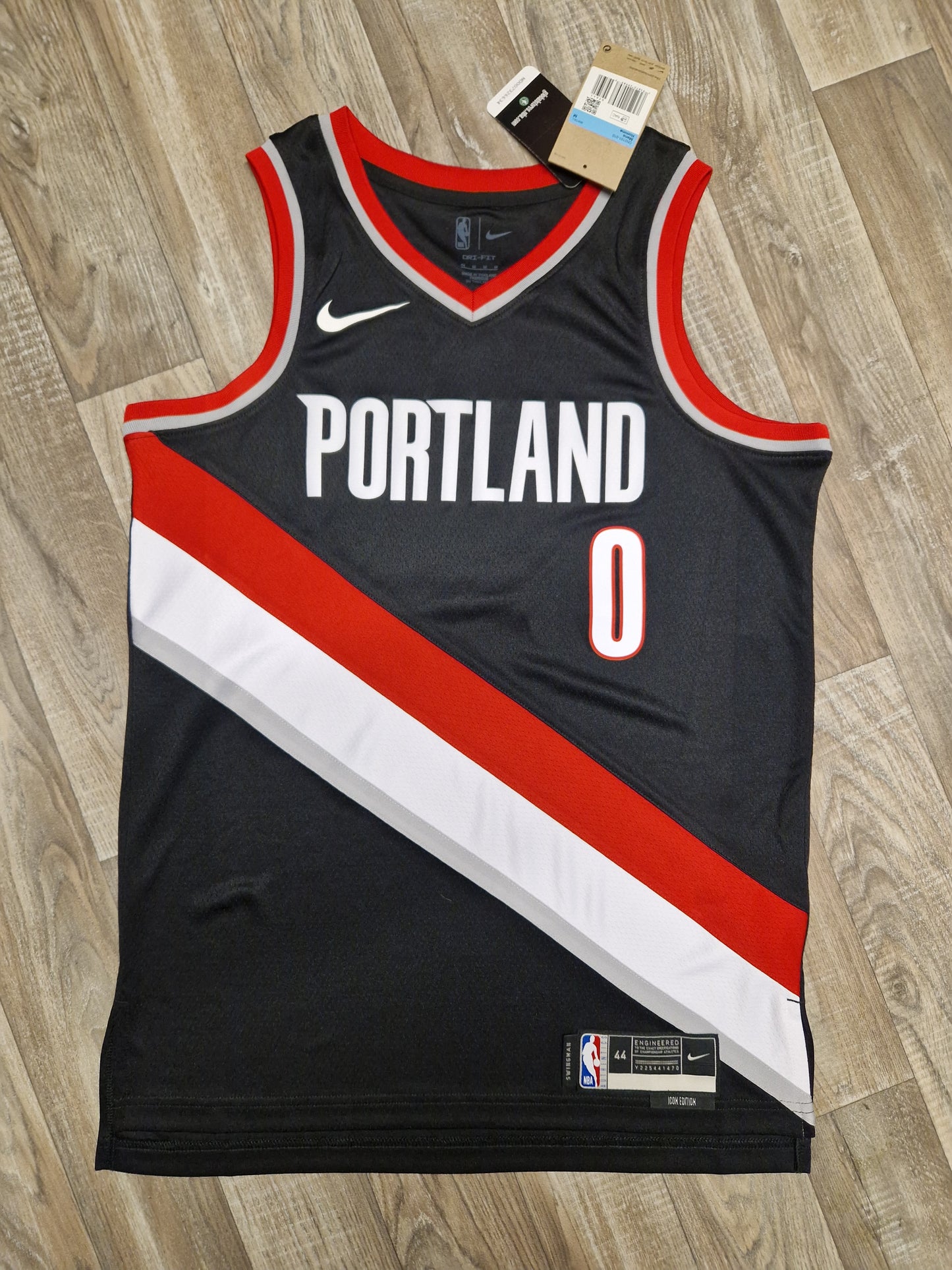 Damian Lillard Portland Trailblazers Jersey Size Medium