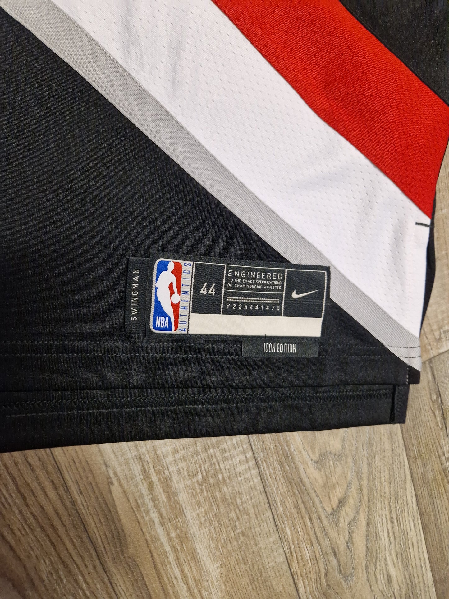 Damian Lillard Portland Trailblazers Jersey Size Medium