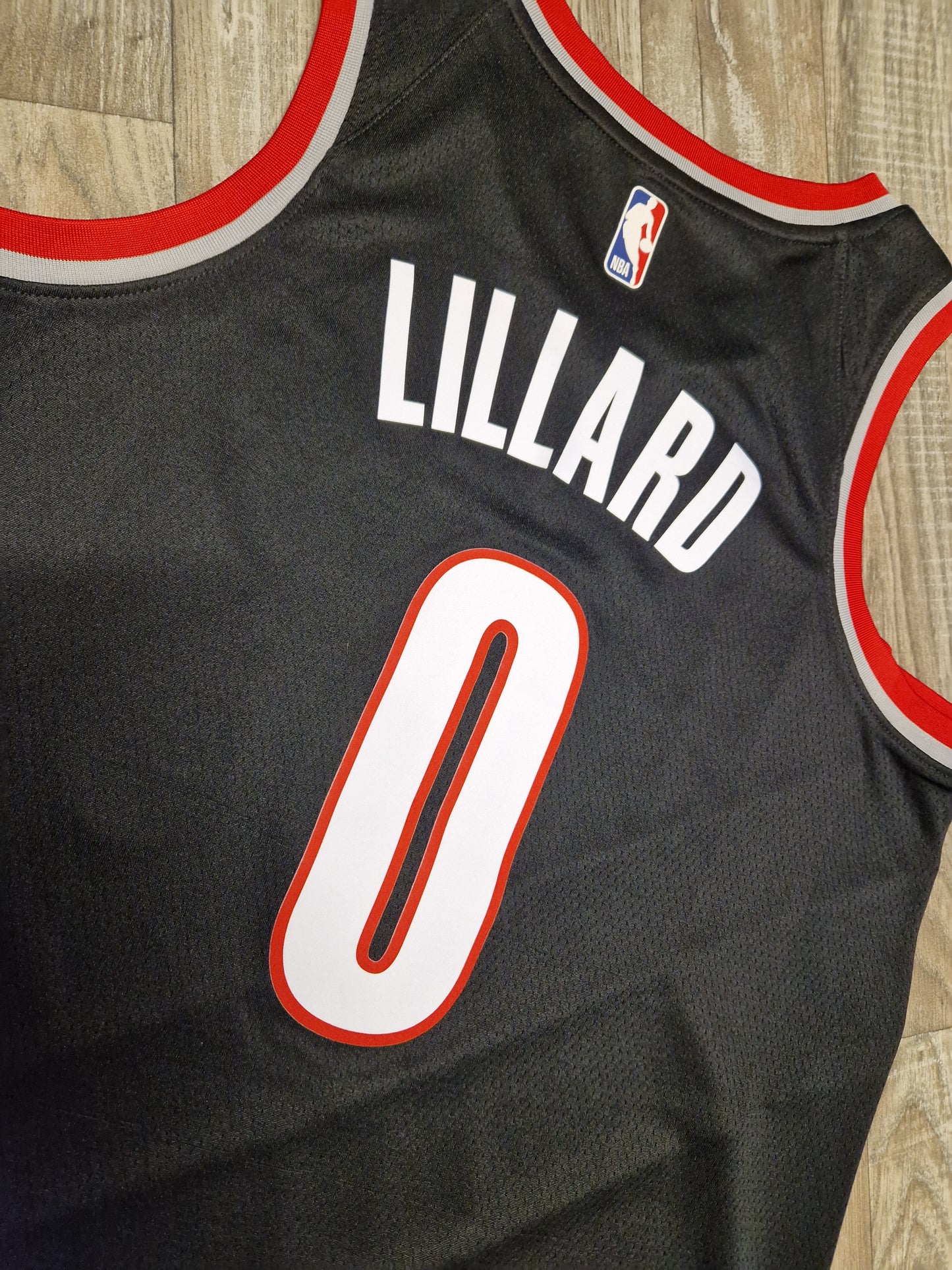 Damian Lillard Portland Trailblazers Jersey Size Medium
