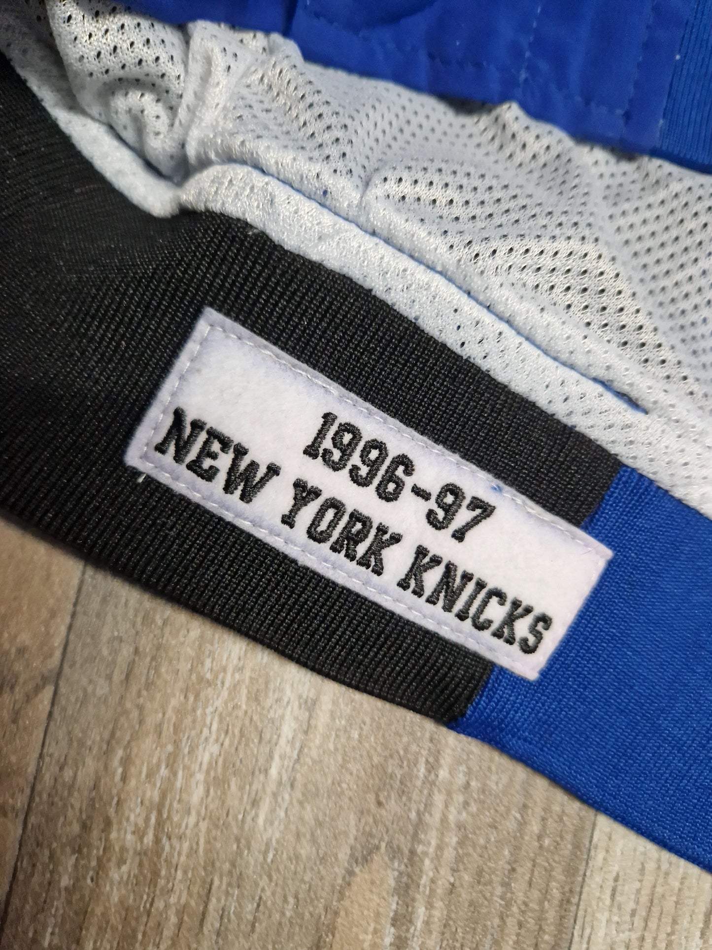 New York Knicks Authentic Jacket Size Large