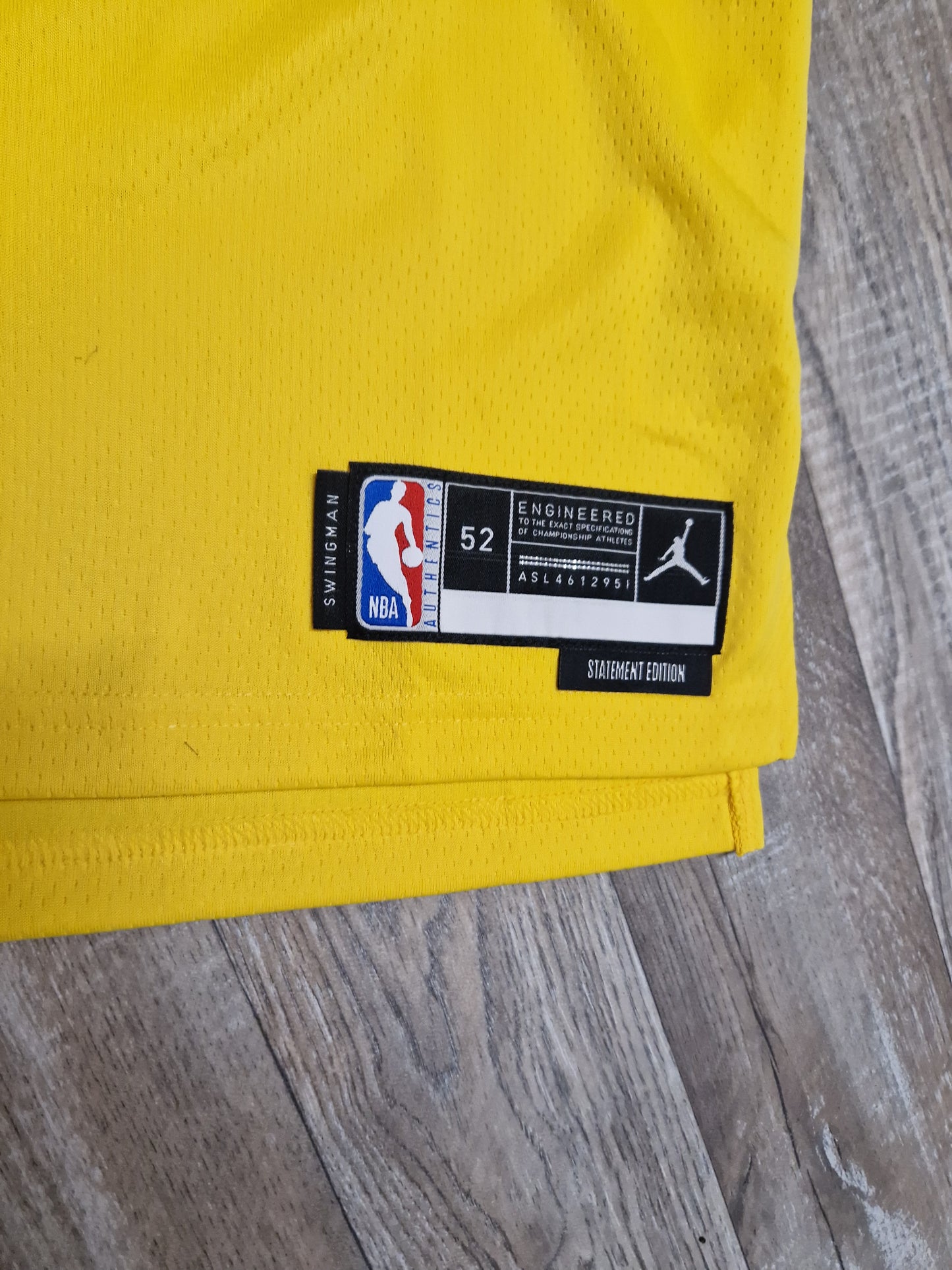 Tyrese Haliburton Indiana Pacers Jersey Size XL
