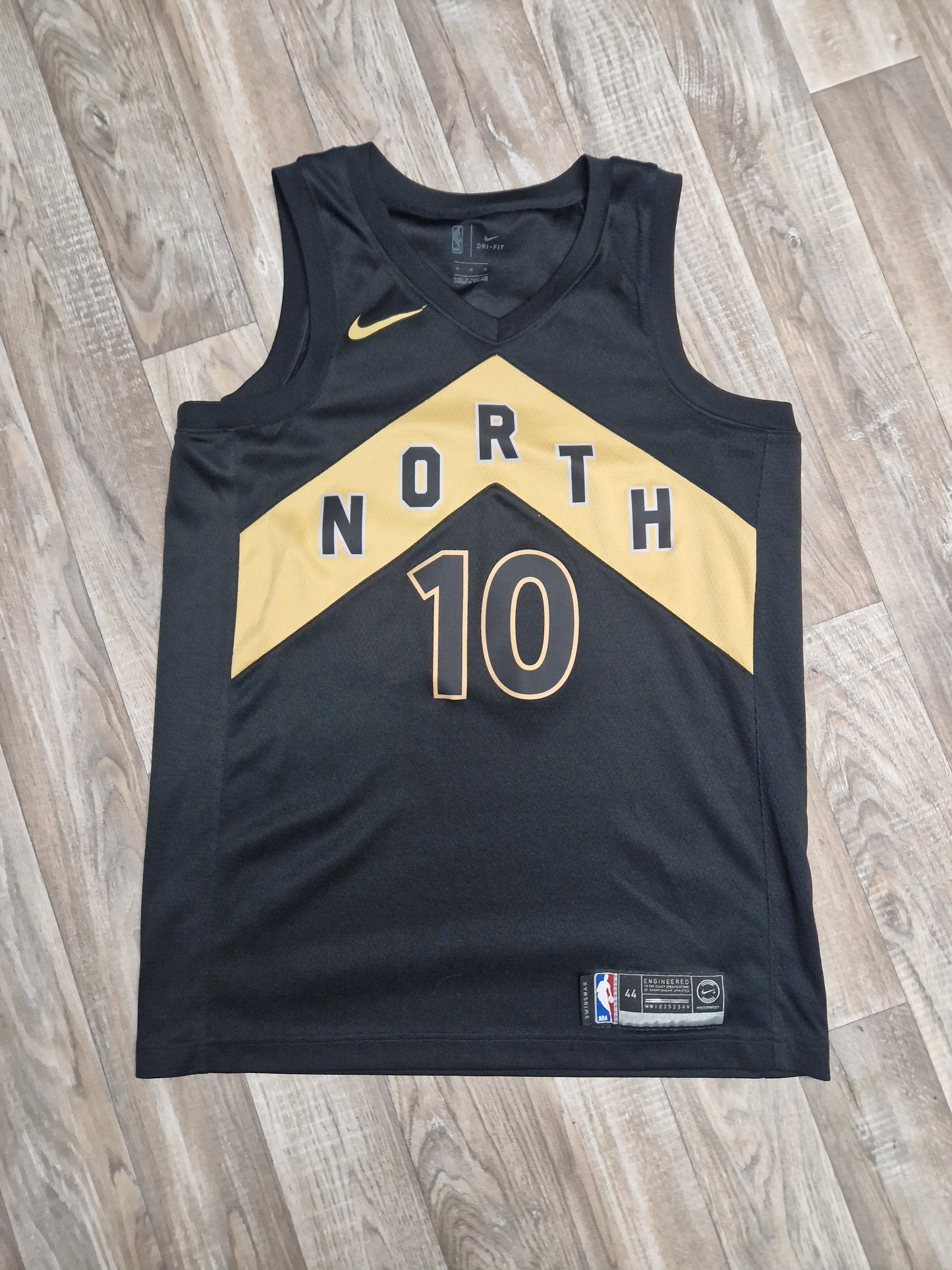 DeMar DeRozan Toronto Raptors Jersey Size Medium