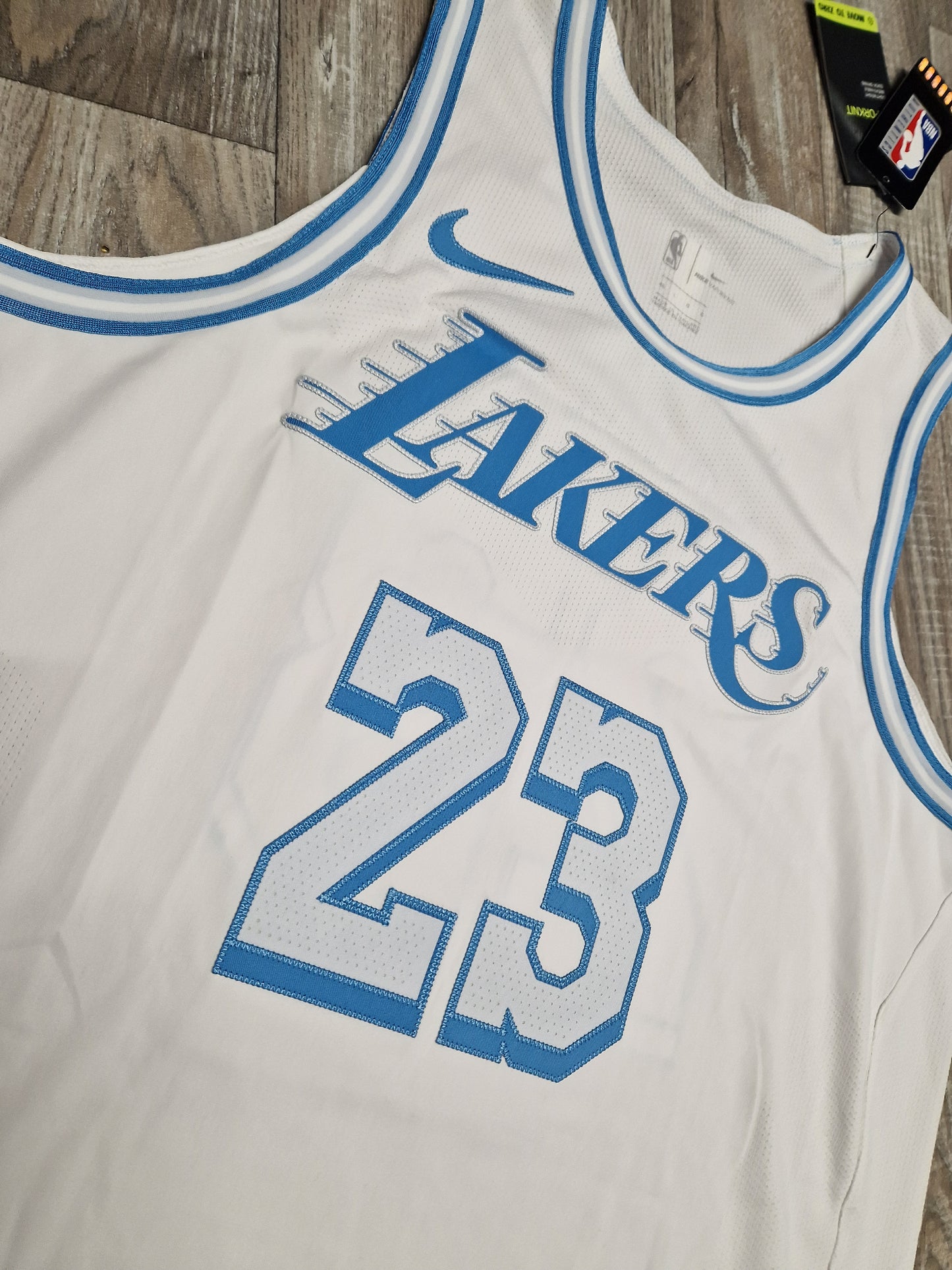 LeBron James Authentic Los Angeles Lakers Jersey Size Large