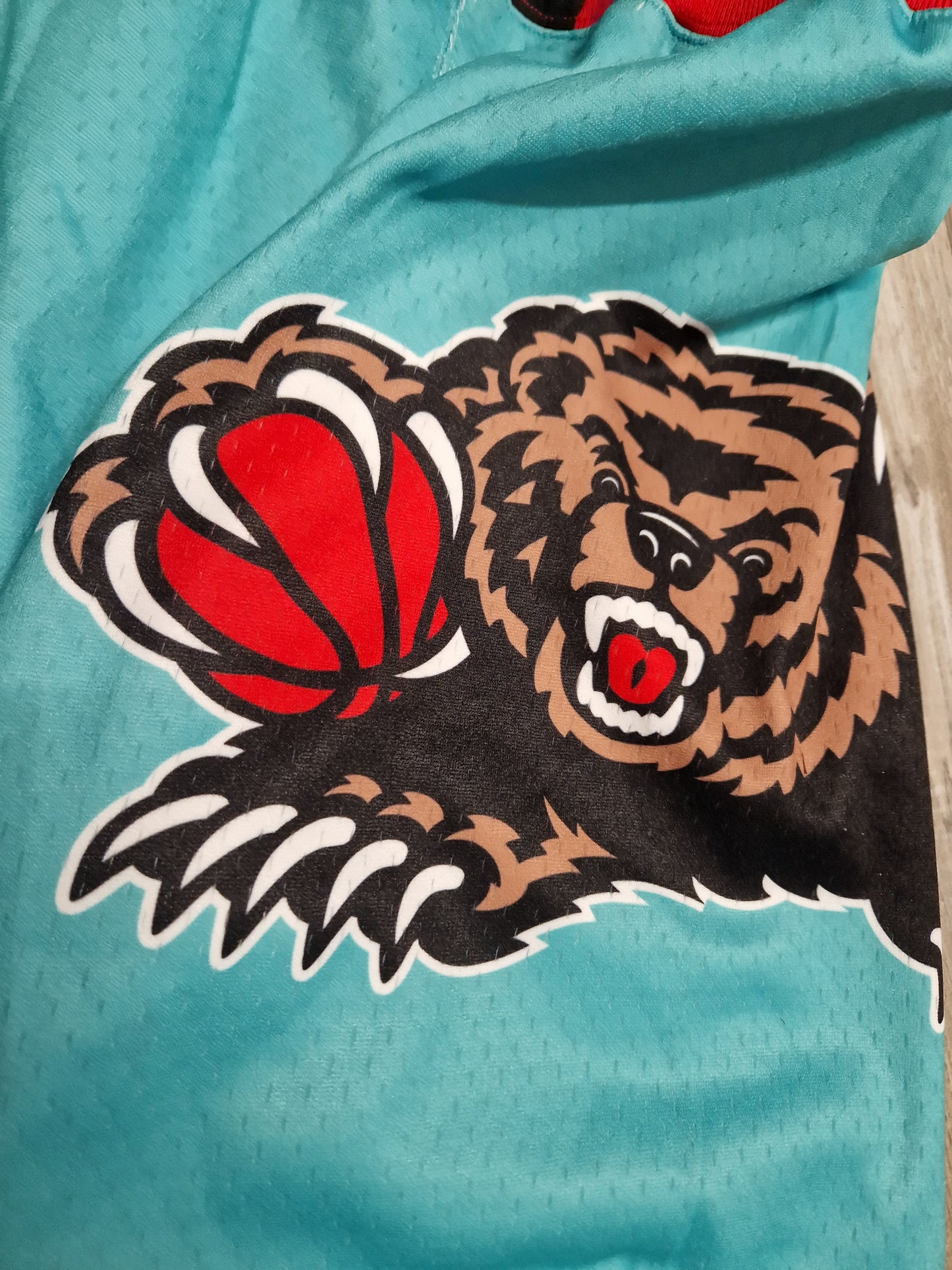 Vancouver Grizzlies Authentic Shorts Size Small