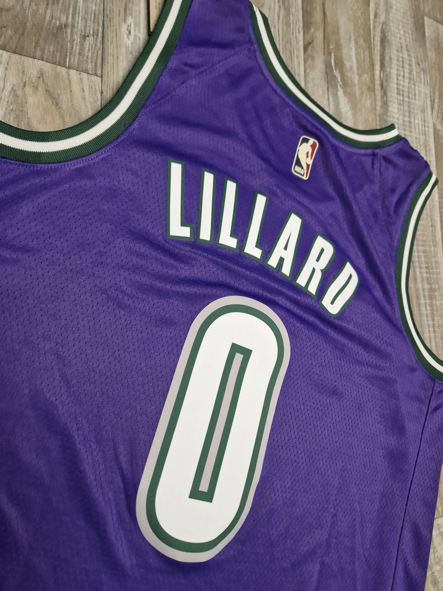 Damian Lillard Milwaukee Bucks Size Large