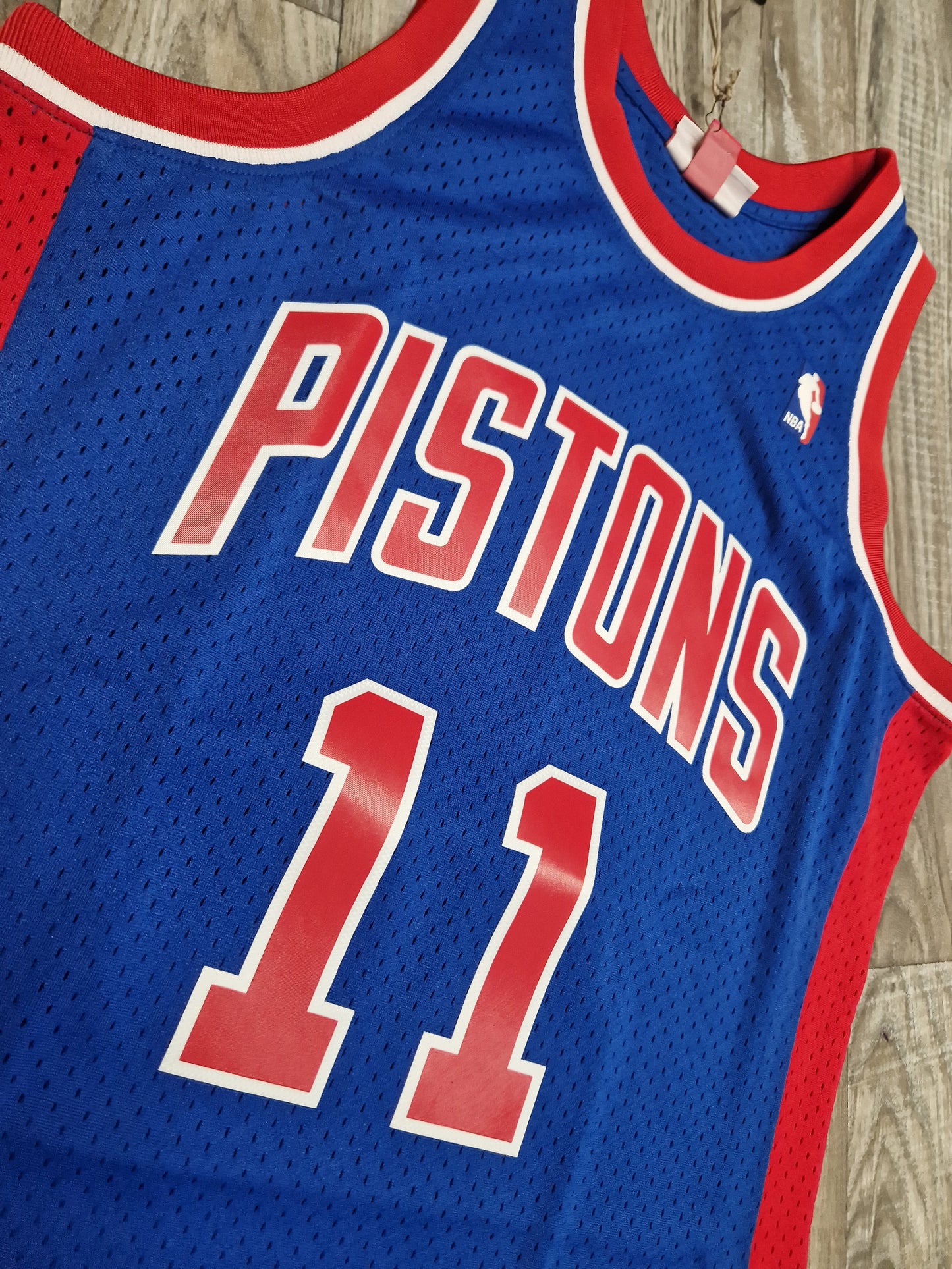 Isiah Thomas Detroit Pistons Jersey Size Medium