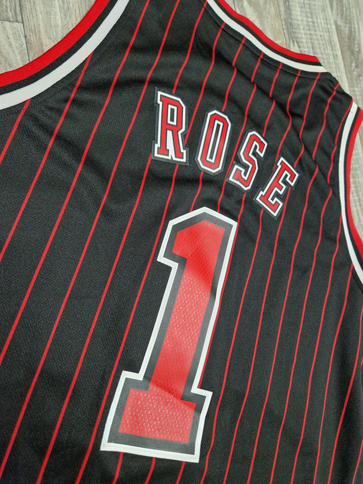 Derrick Rose Chicago Bulls Jersey Size Medium