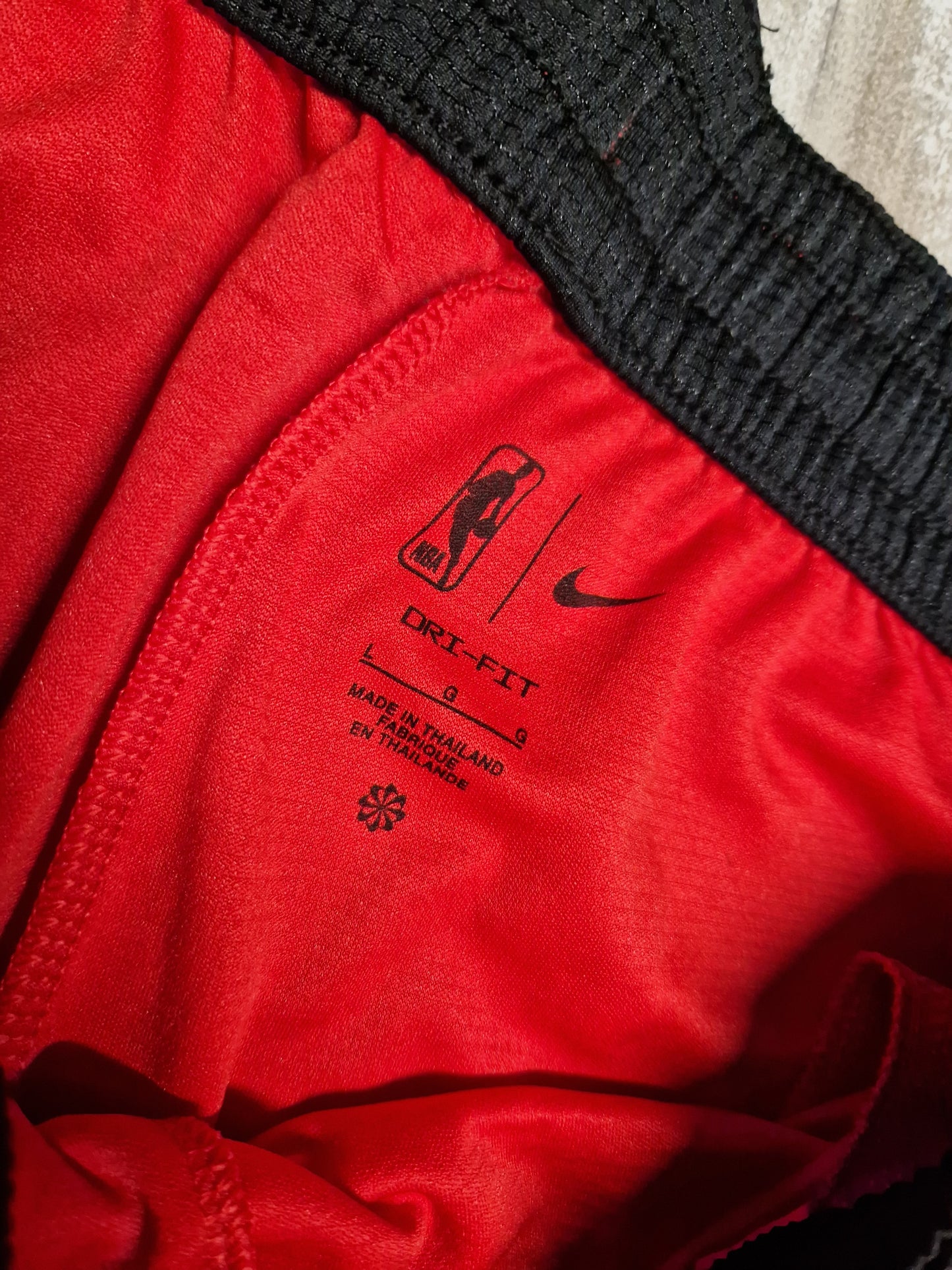 Chicago Bulls Shorts Size Large