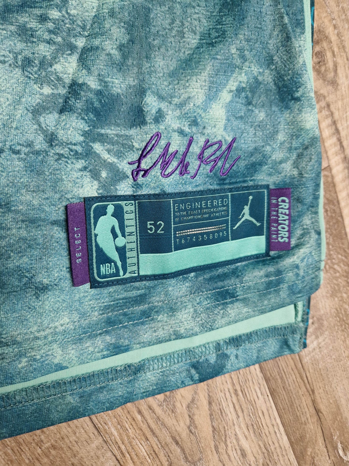 Lamelo Ball Charlotte Hornets Jersey Size XL