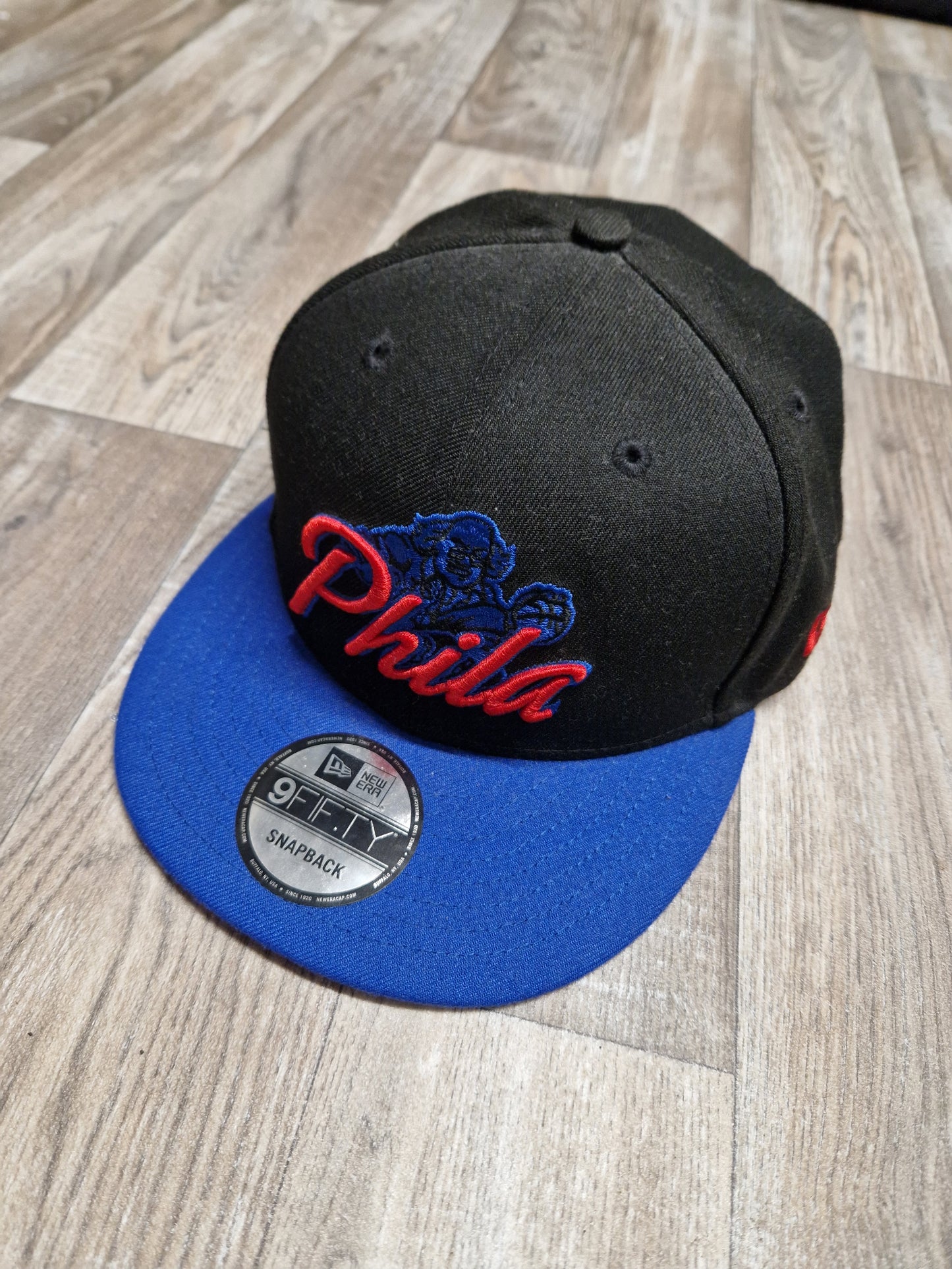 Philadelphia 76ers Snapback Hat