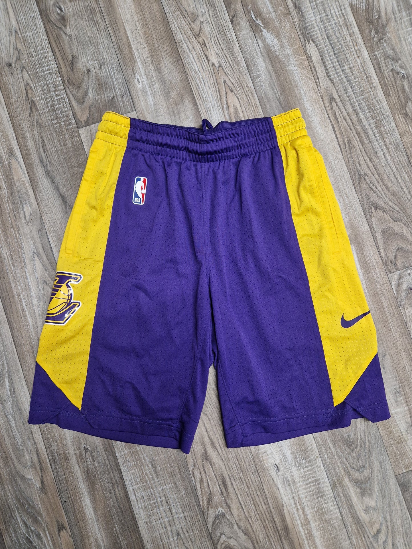 Los Angeles Lakers Shorts Size Small