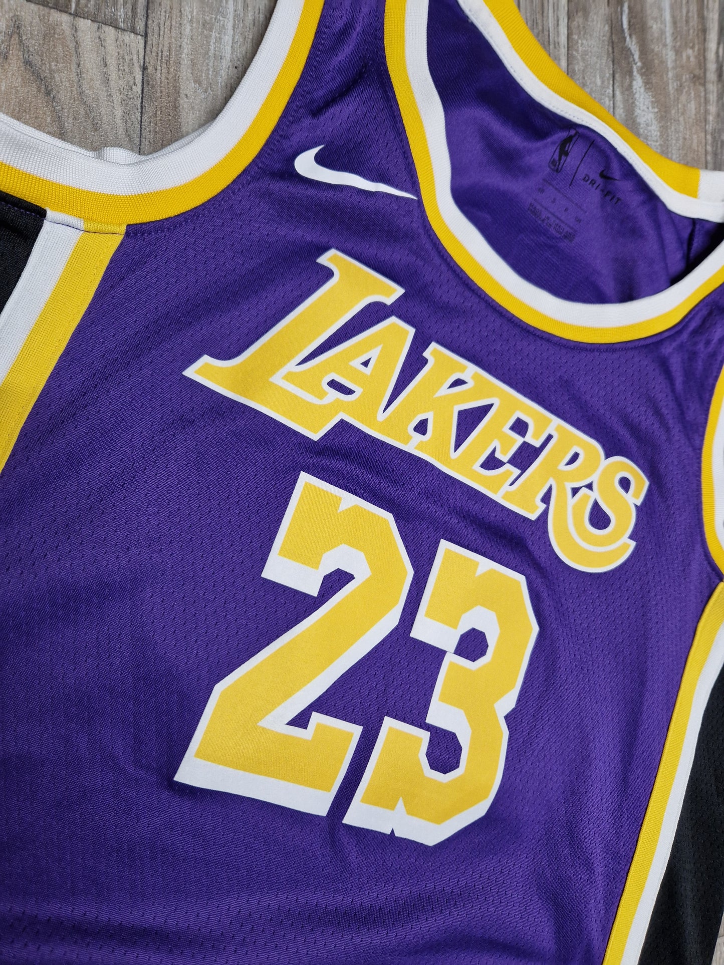 LeBron James Los Angeles Lakers Jersey Size Small