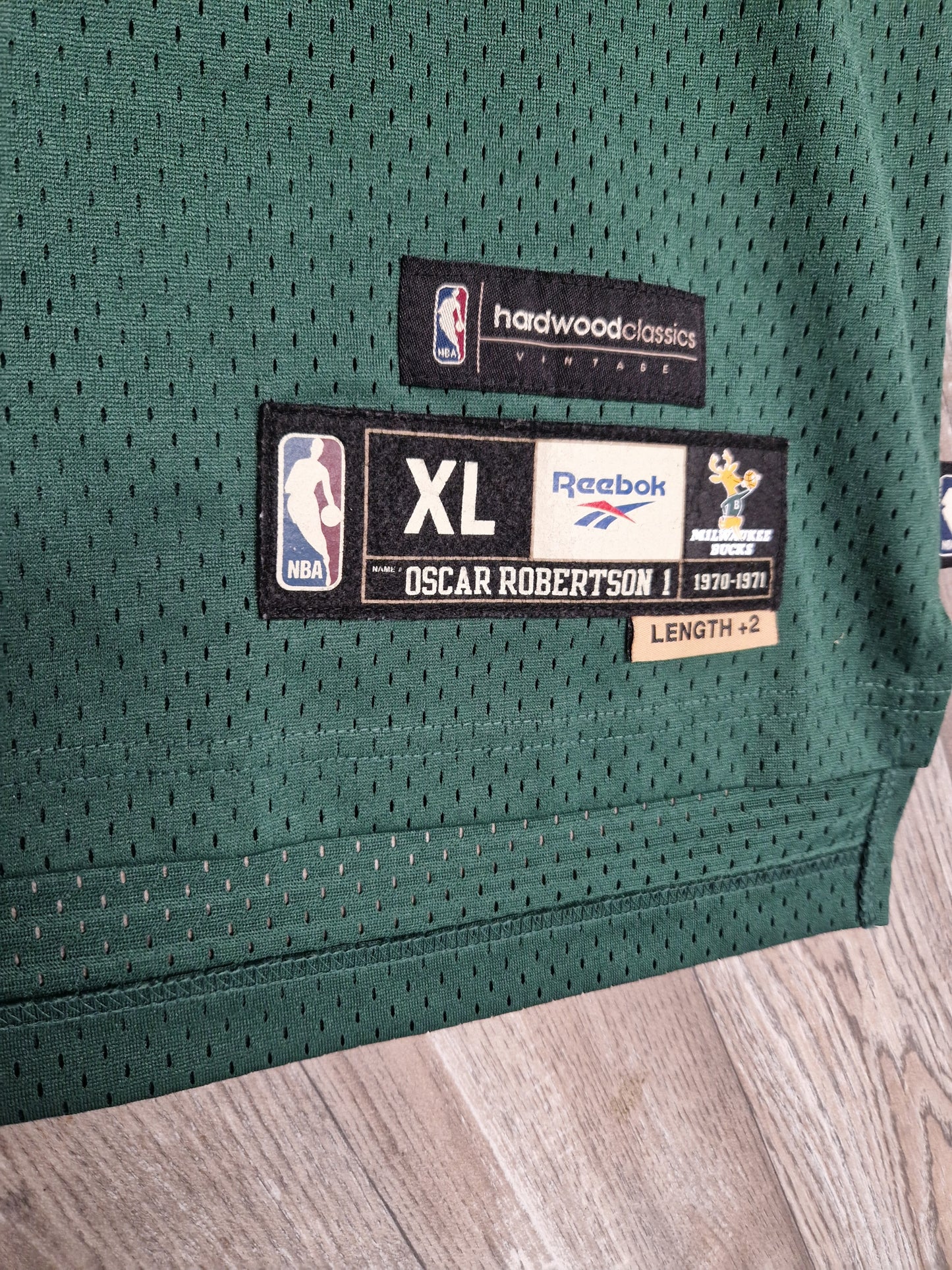 Oscar Robertson Milwaukee Bucks Jersey Size XL