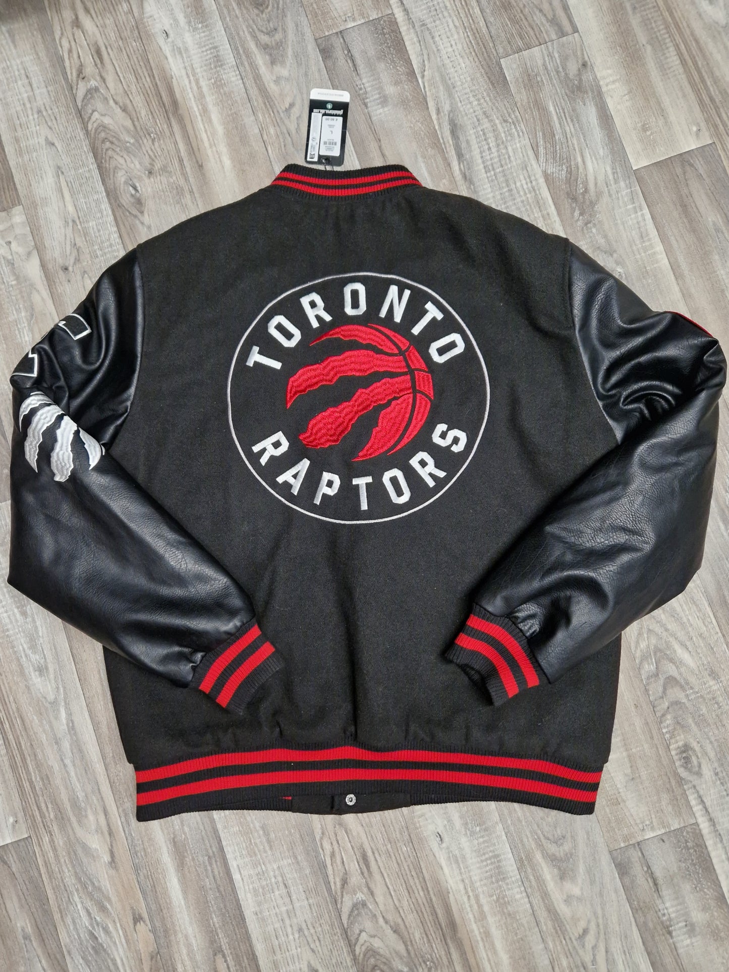 Toronto Raptors Jacket Size Large
