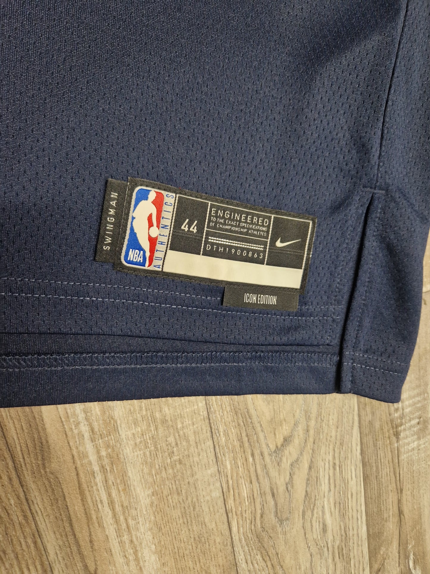 Nikola Jokic Denver Nuggets Jersey Size Medium