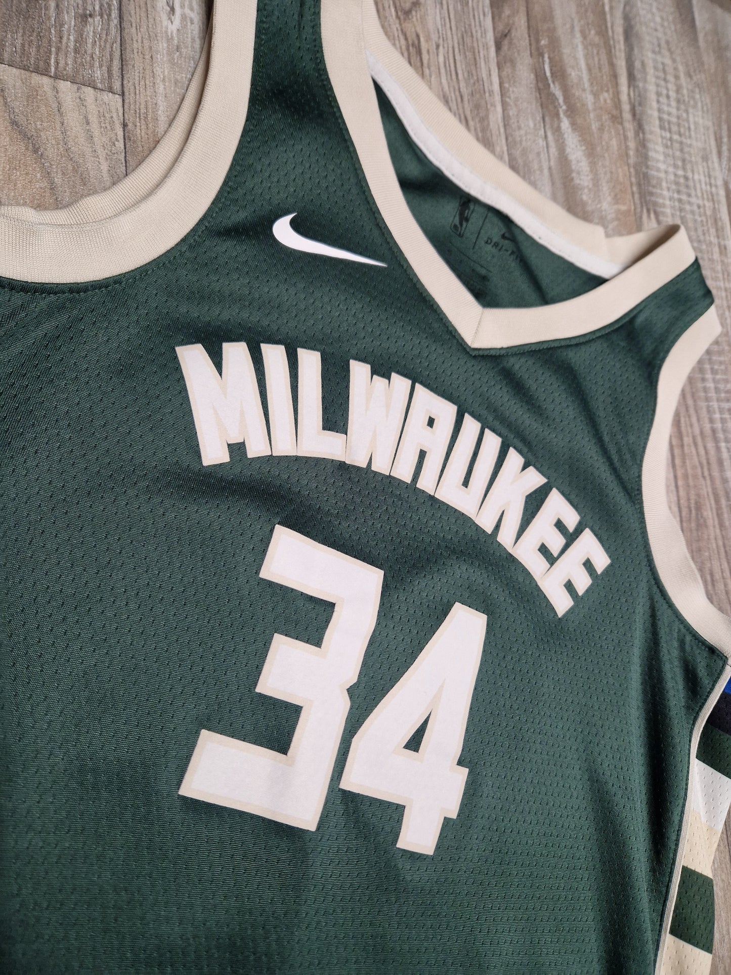 Giannis Antetokounmpo Milwaukee Bucks Jersey Size Small