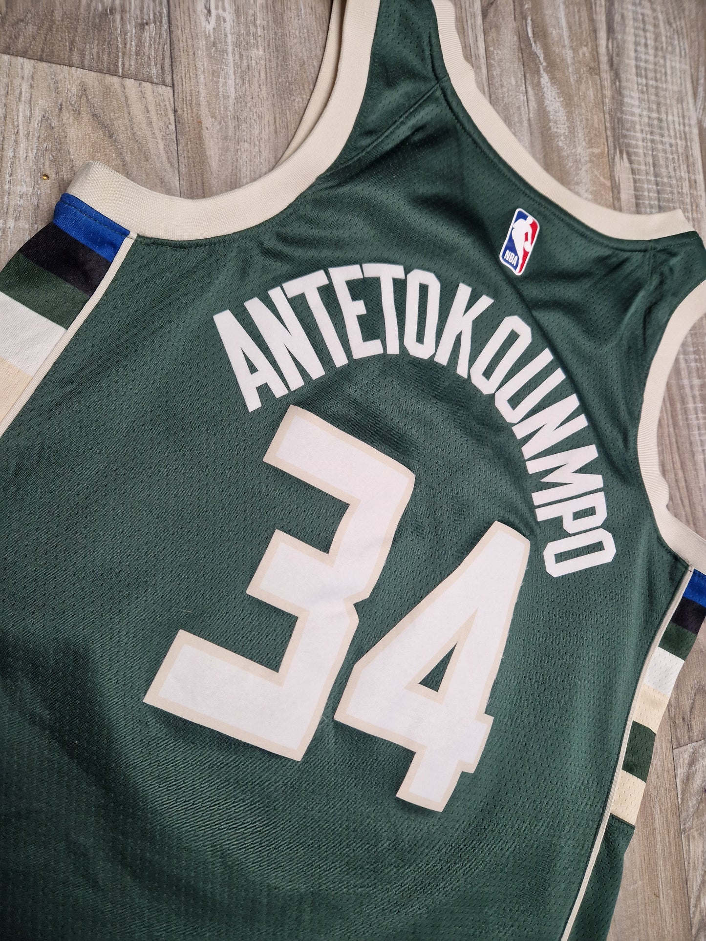 Giannis Antetokounmpo Milwaukee Bucks Jersey Size Small
