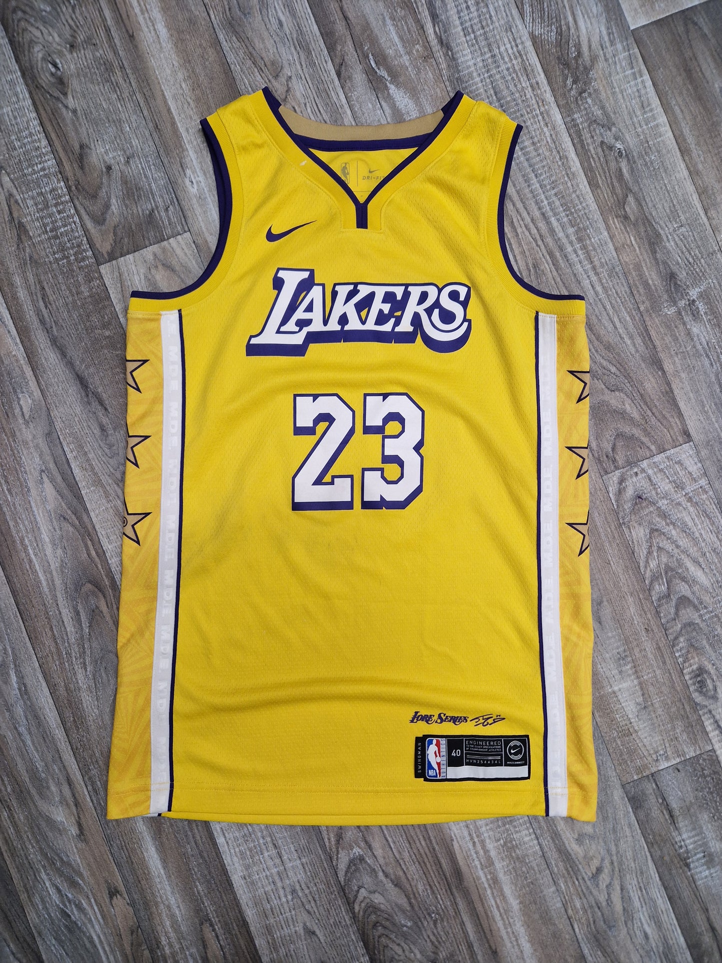 LeBron James Los Angeles Lakers Jersey Size Small