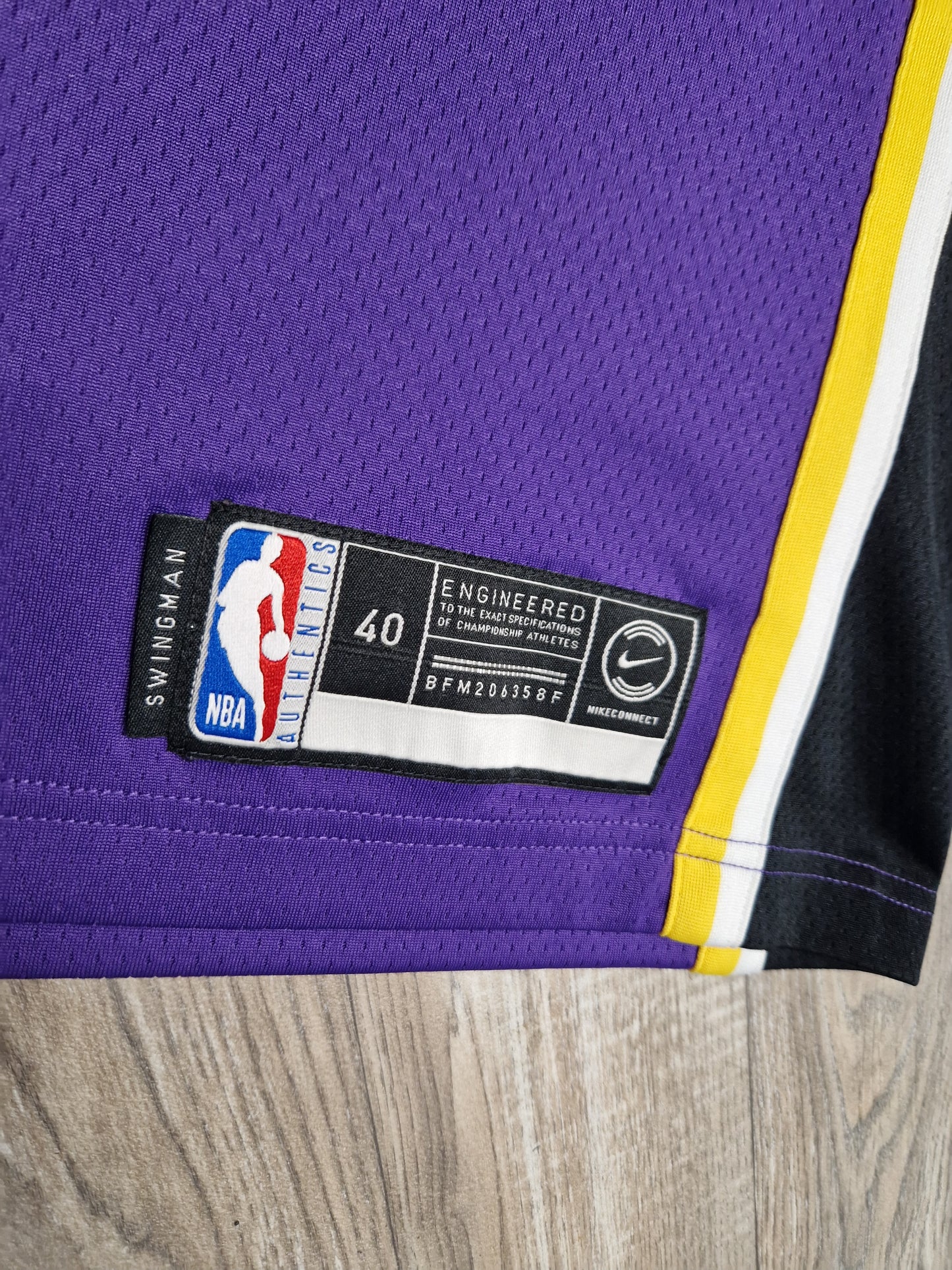 LeBron James Los Angeles Lakers Jersey Size Small