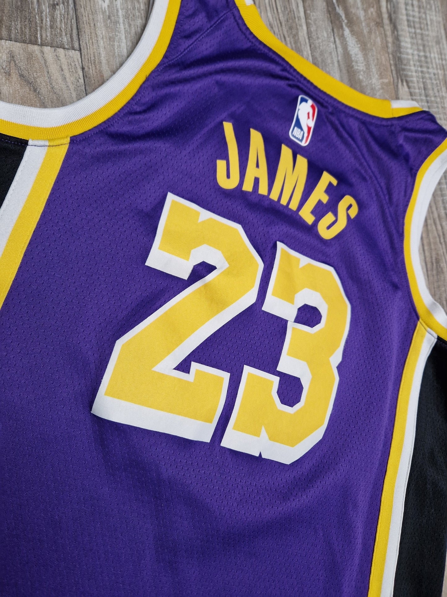 LeBron James Los Angeles Lakers Jersey Size Small