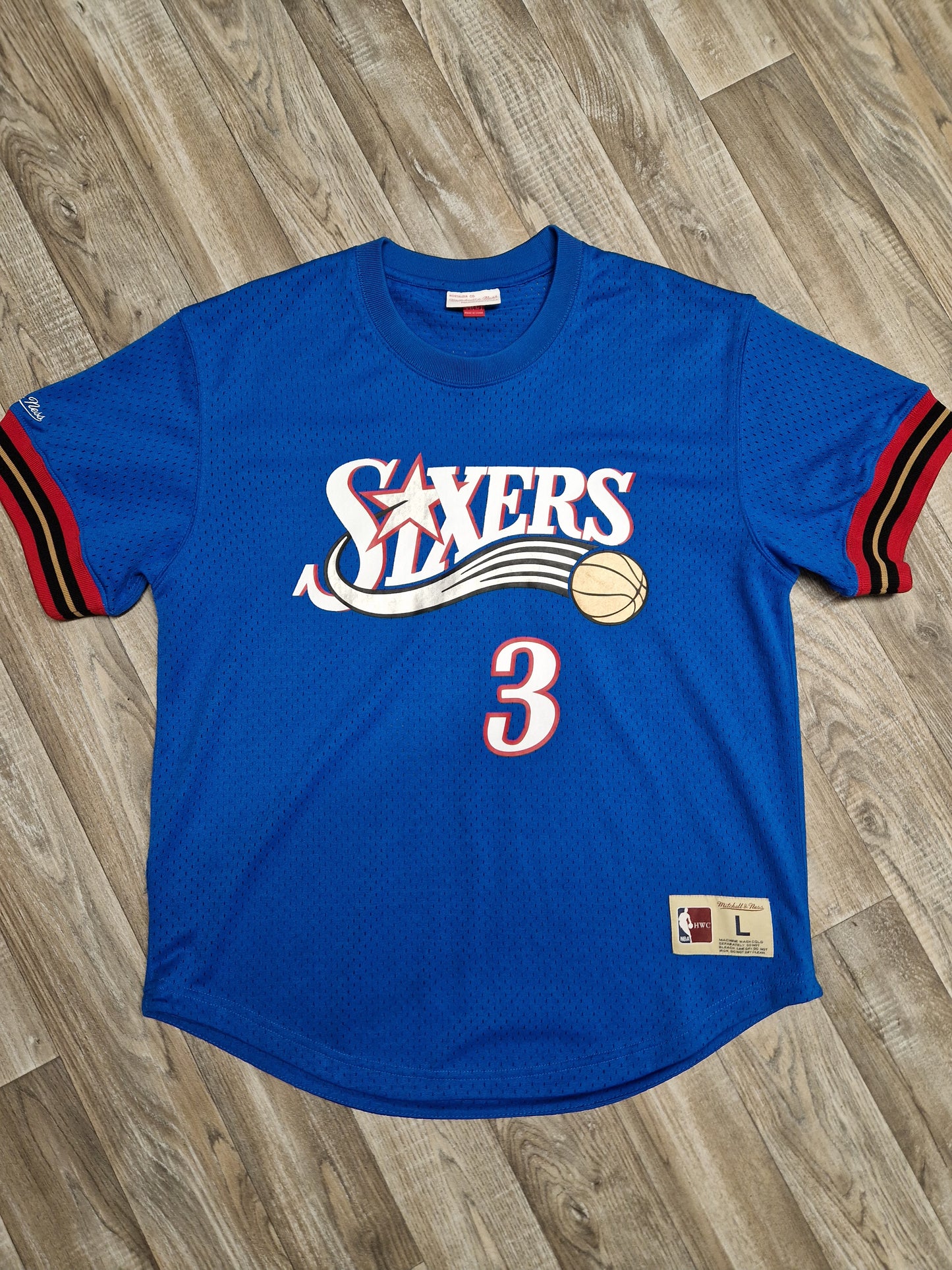 Allen Iverson Philadelphia 76ers T-Shirt Size Large