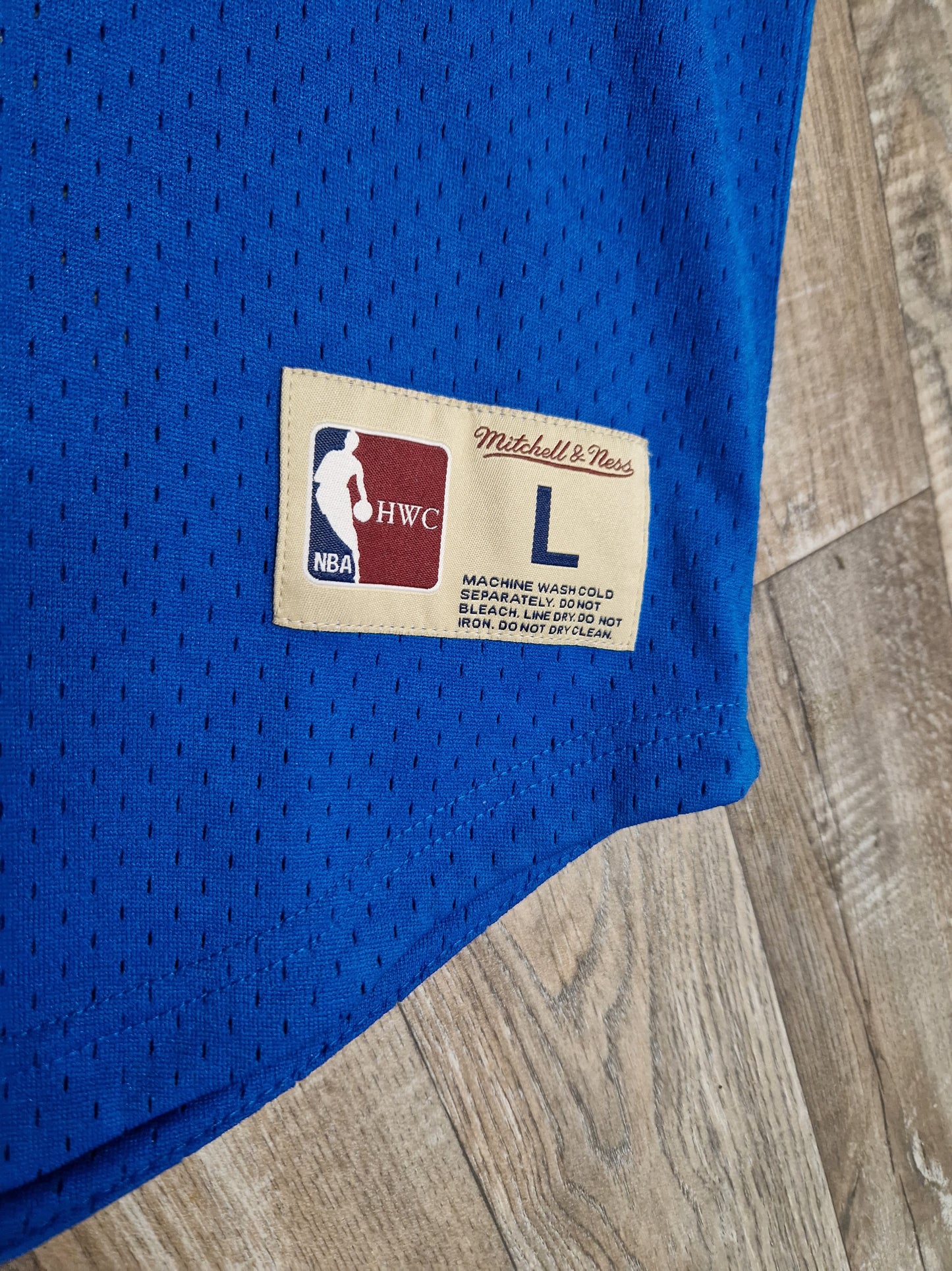 Allen Iverson Philadelphia 76ers T-Shirt Size Large