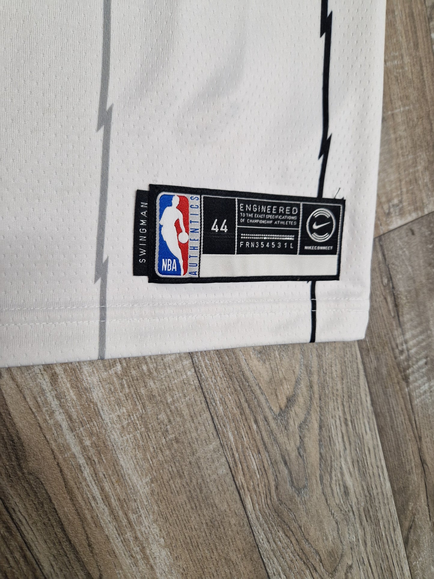 Kyle Lowry Toronto Raptors Jersey Size Medium
