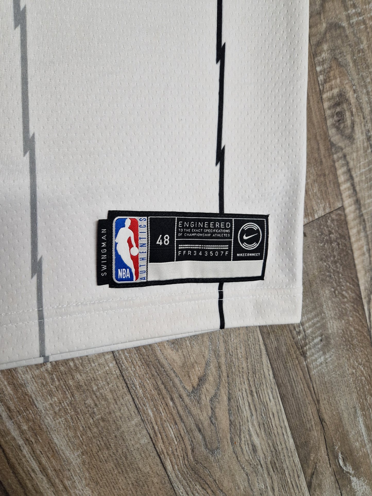 Kyle Lowry Toronto Raptors Jersey Size Large