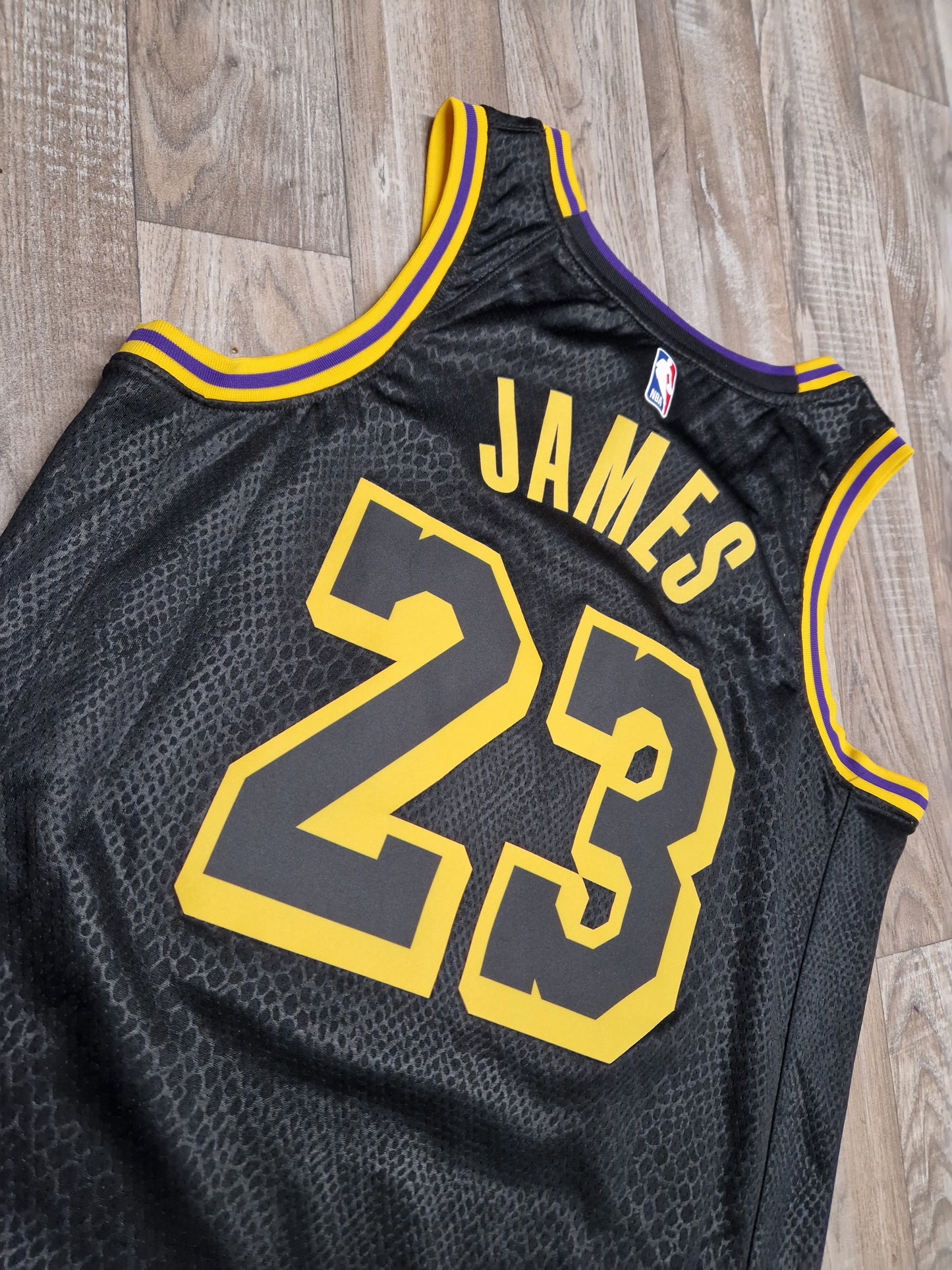 LeBron James Los Angeles Lakers Jersey Size Medium