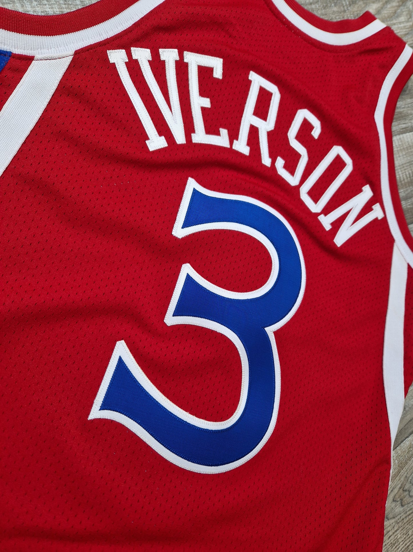 Allen Iverson Authentic Philadelphia 76ers Jersey Size Small